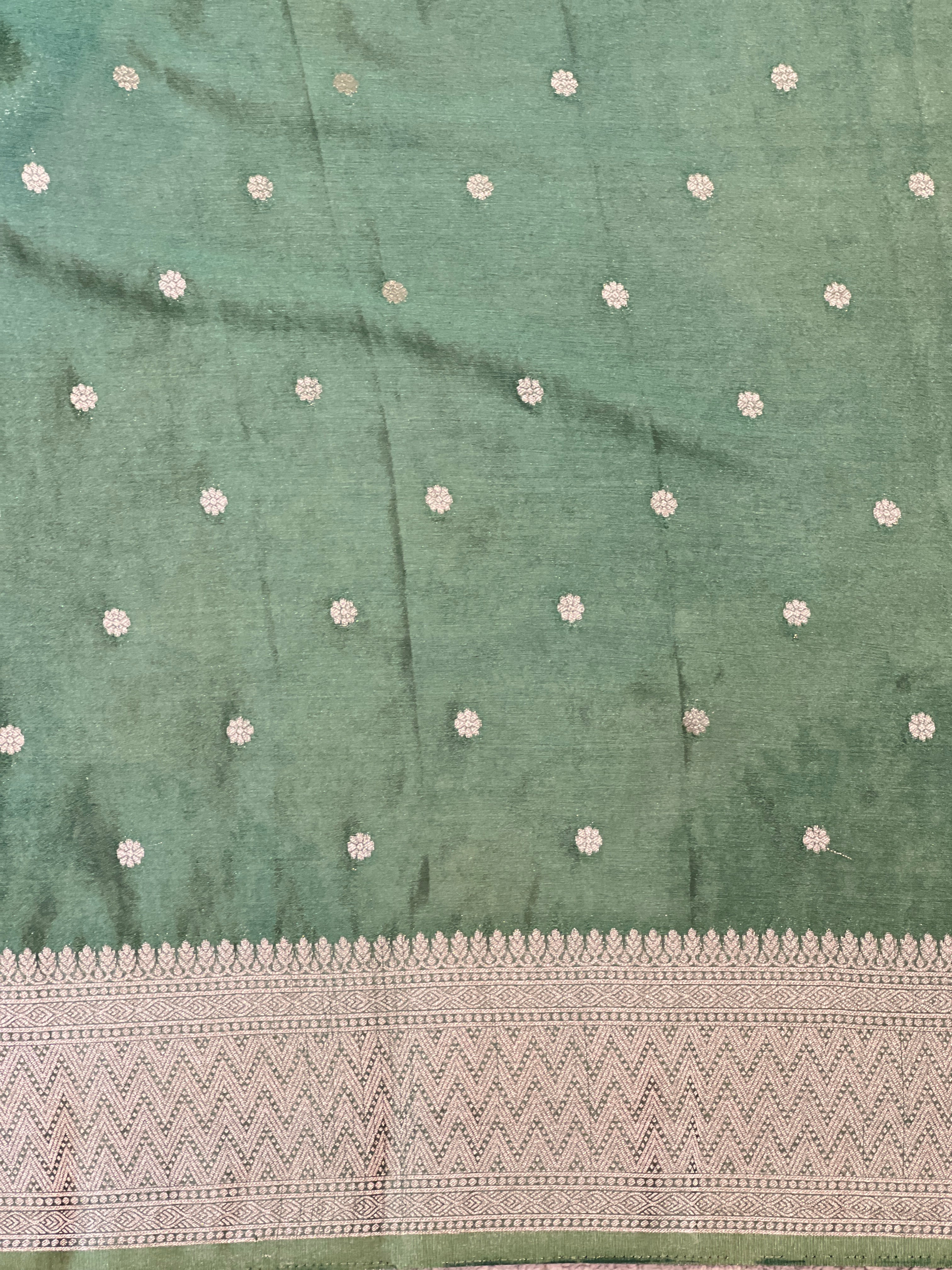 Geometrical Patterned Georgette Banarasi Saree | YNG1285