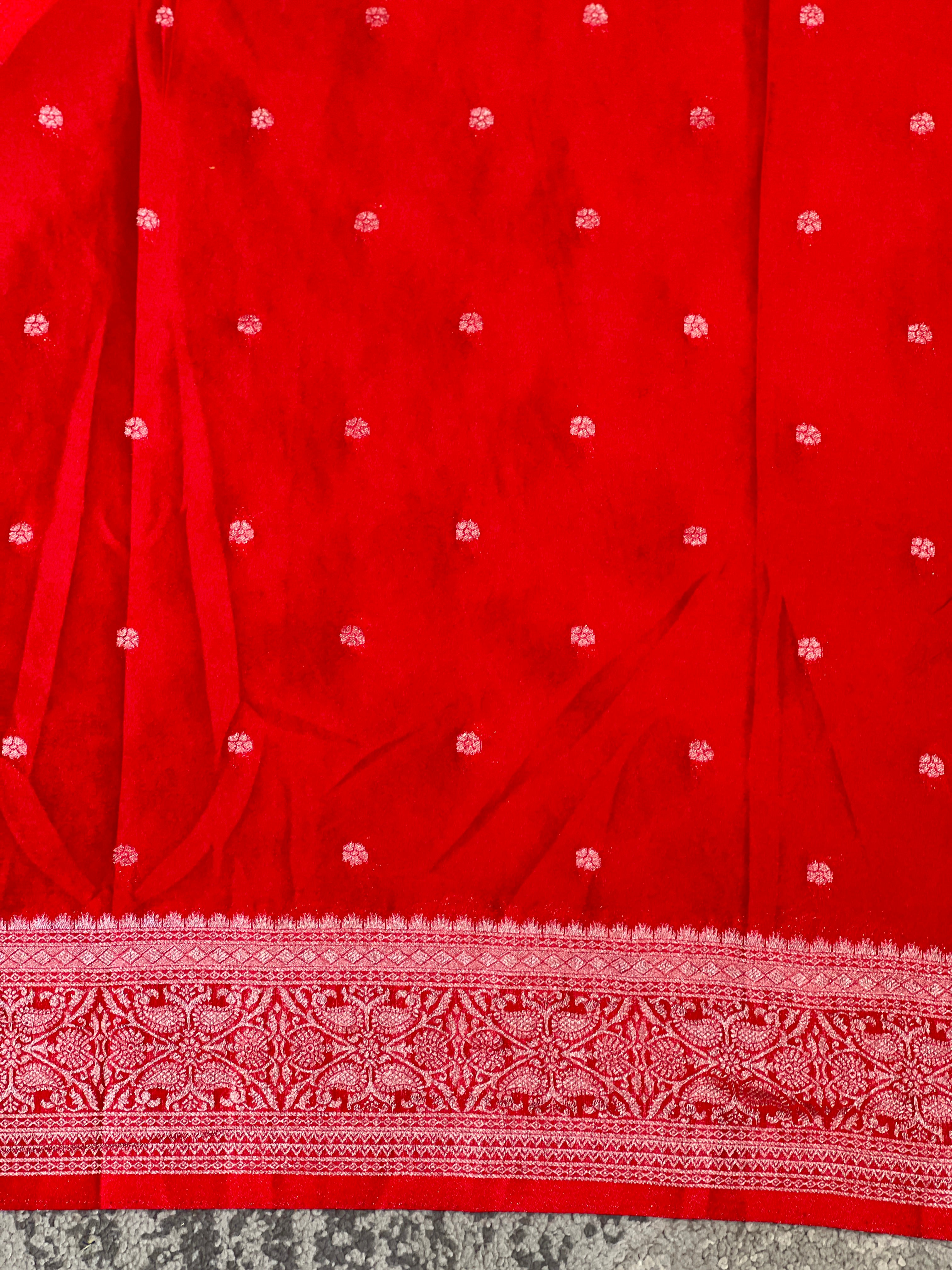Traditional Meenakari Buta Georgette Banarasi Saree | YNG1270