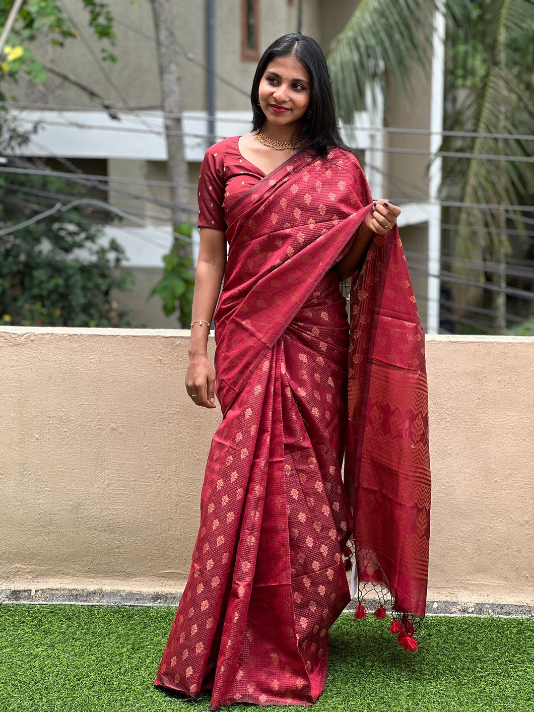 Copper Zari Weaving Semi Silk Saree | YNG324