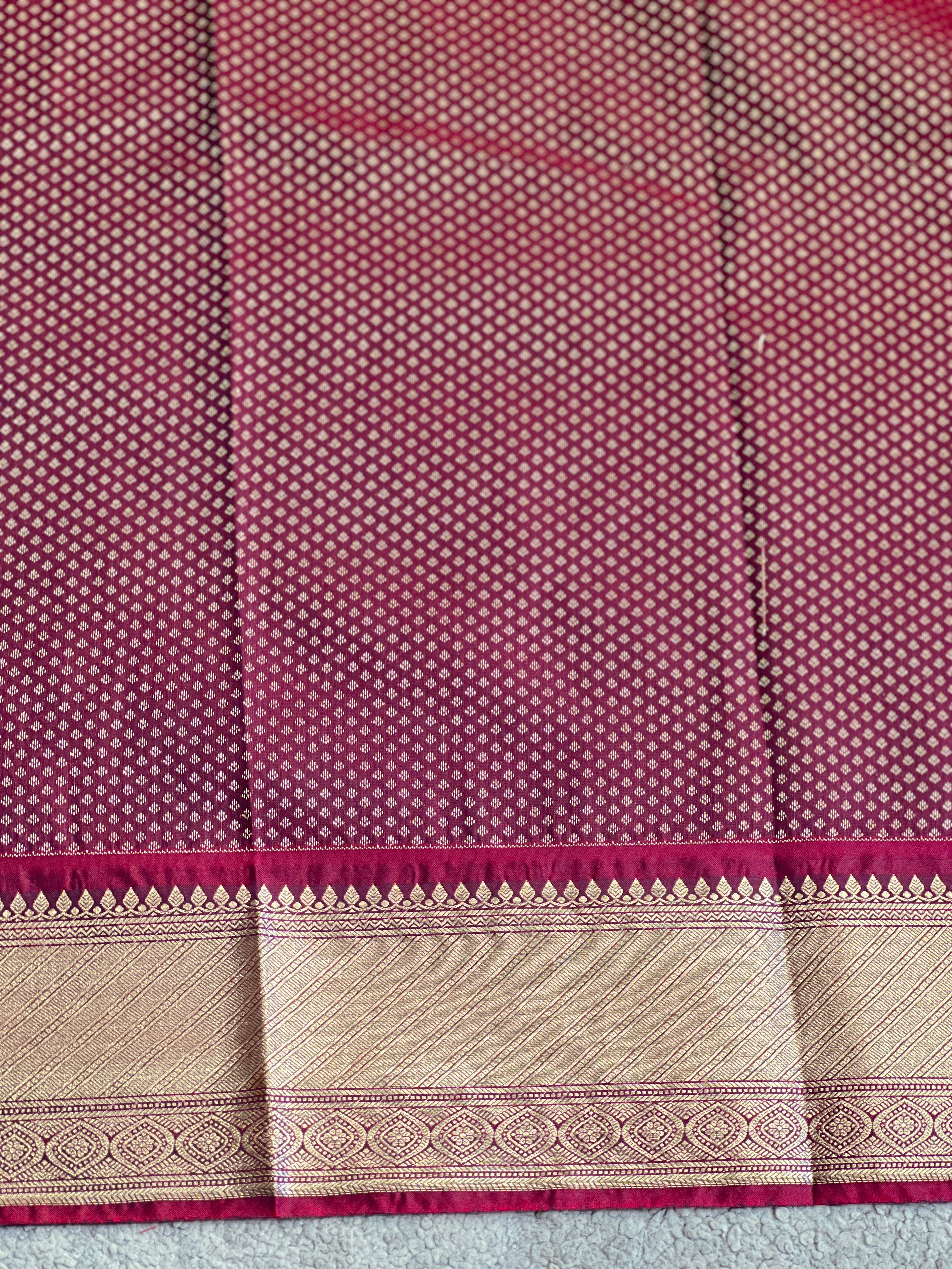 Geometrical Buta Pattern Soft Silk Saree | RVS155