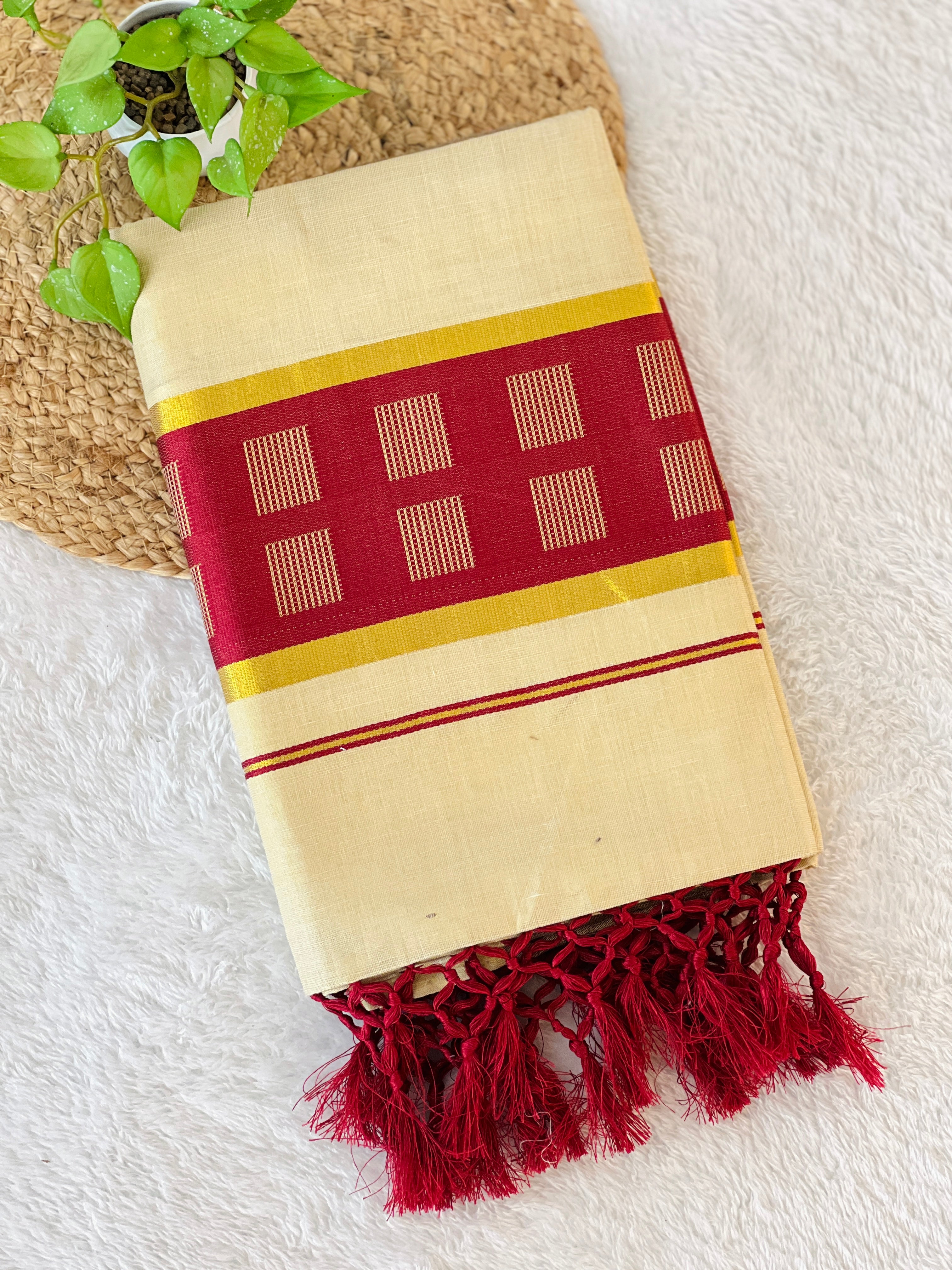 Kasavu With Kara Weaving Patterned Tissue Saree | GAT350
