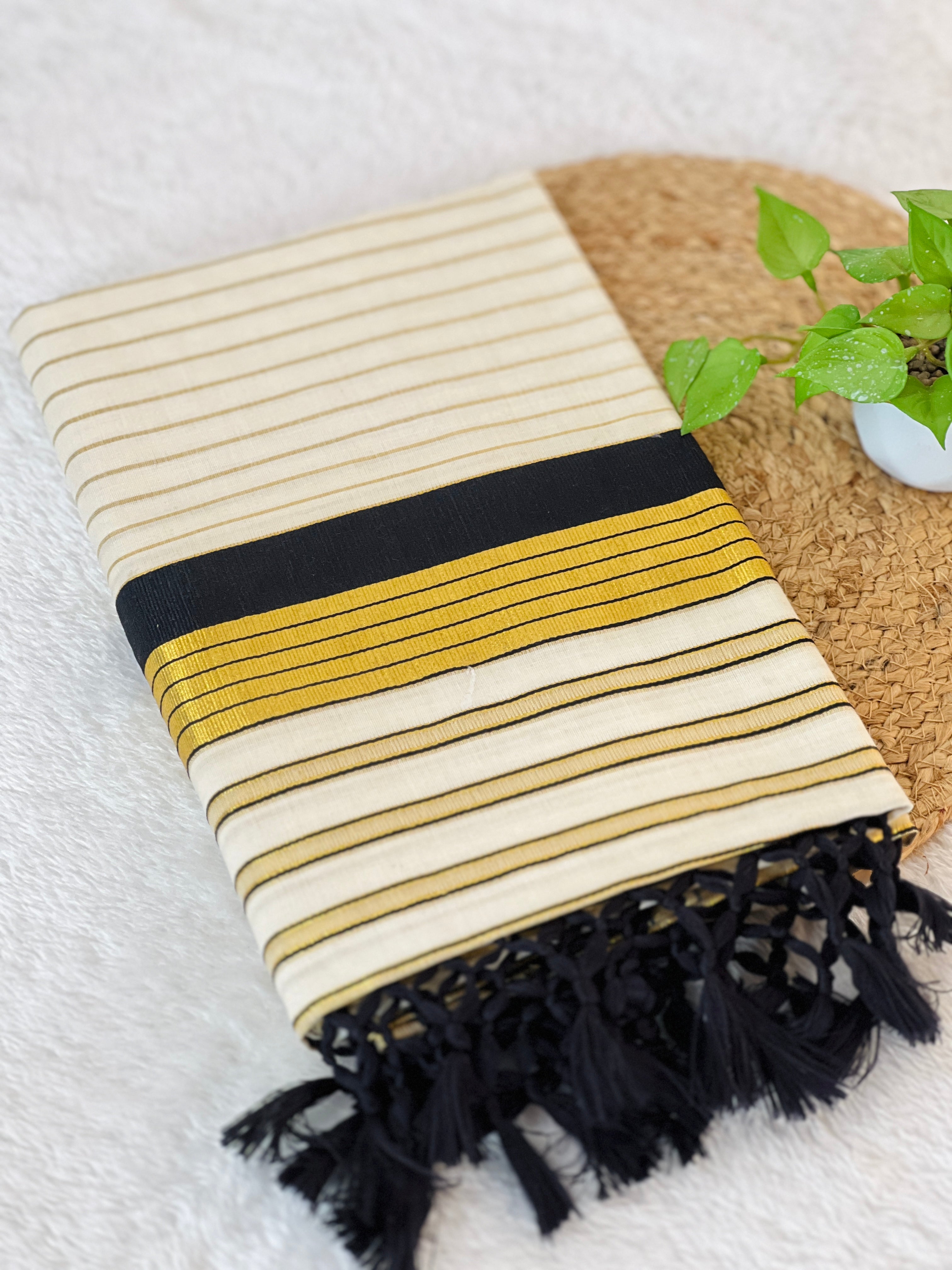 Stripe Weaving With Kara Detailed Tissue Saree | GAT354