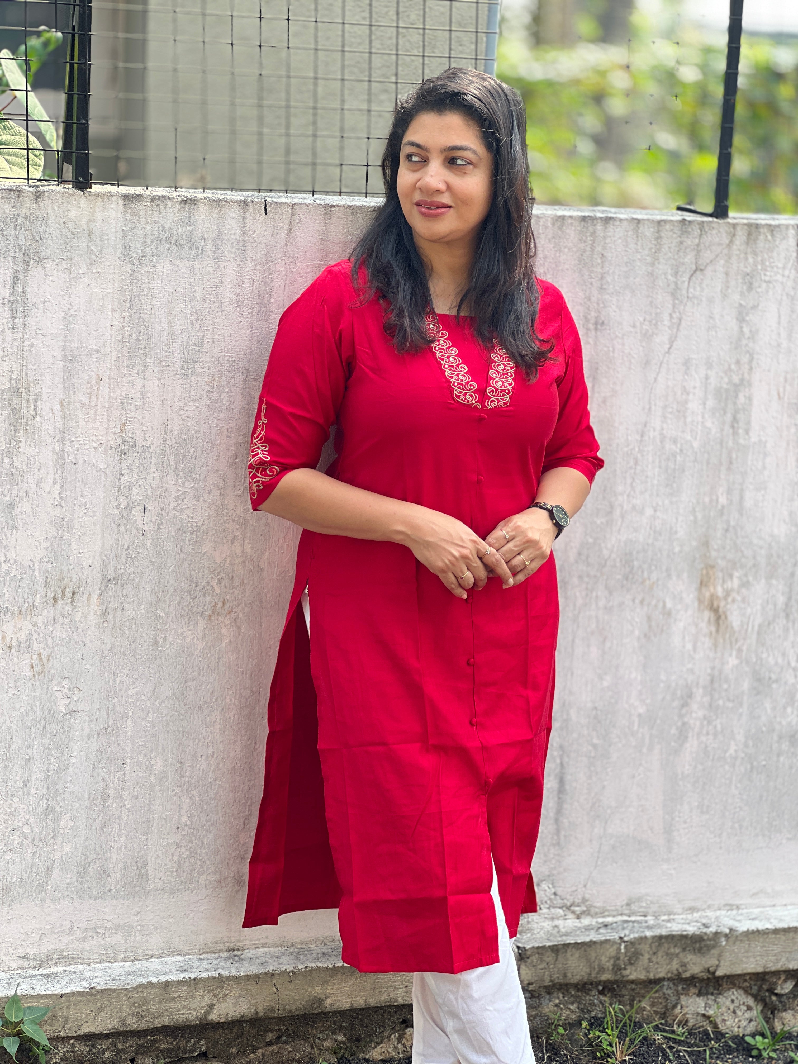 Embroidery With Sequins Detailed Slub Silk Kurta | VS138