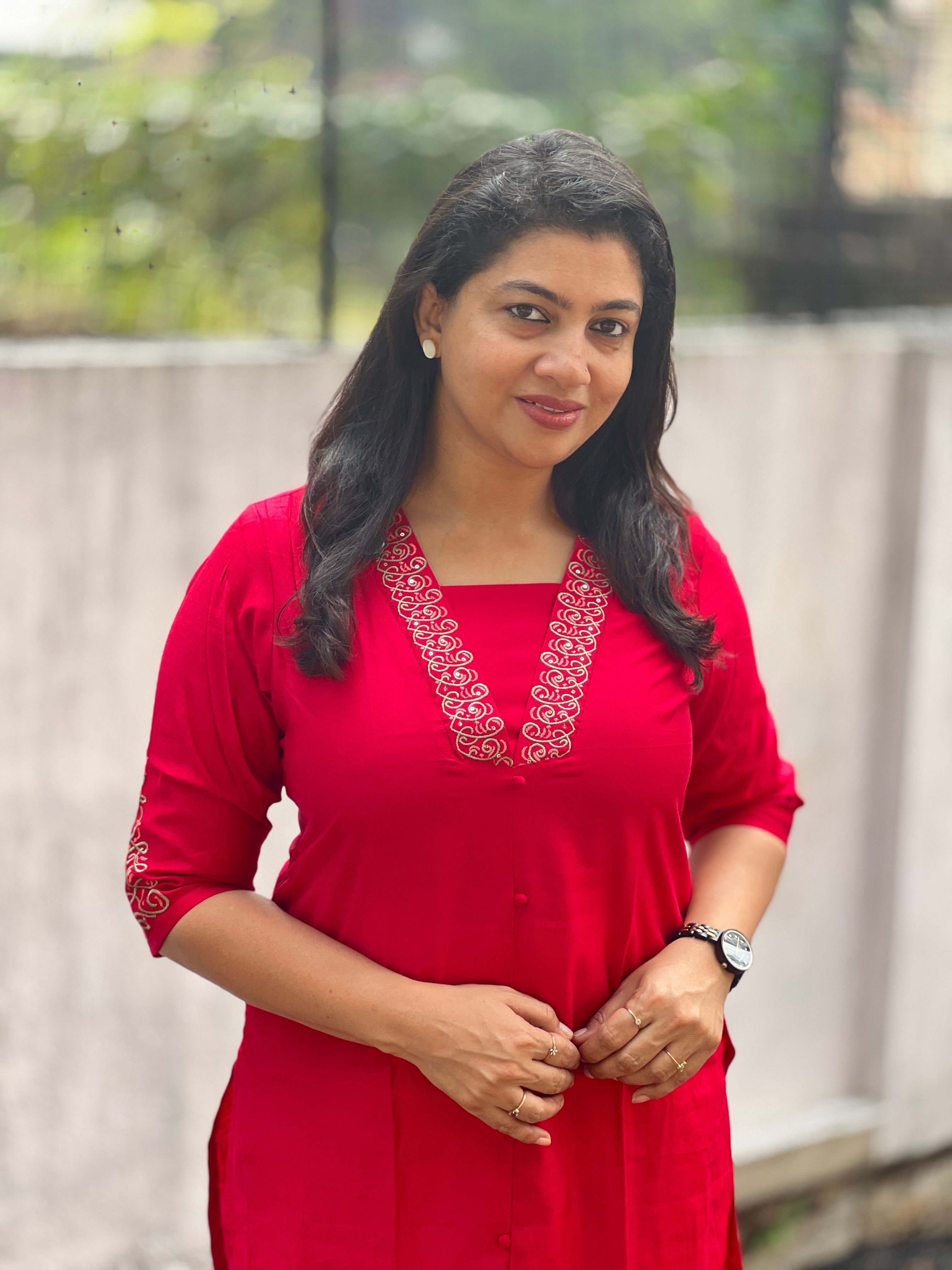 Embroidery With Sequins Detailed Slub Silk Kurta | VS138