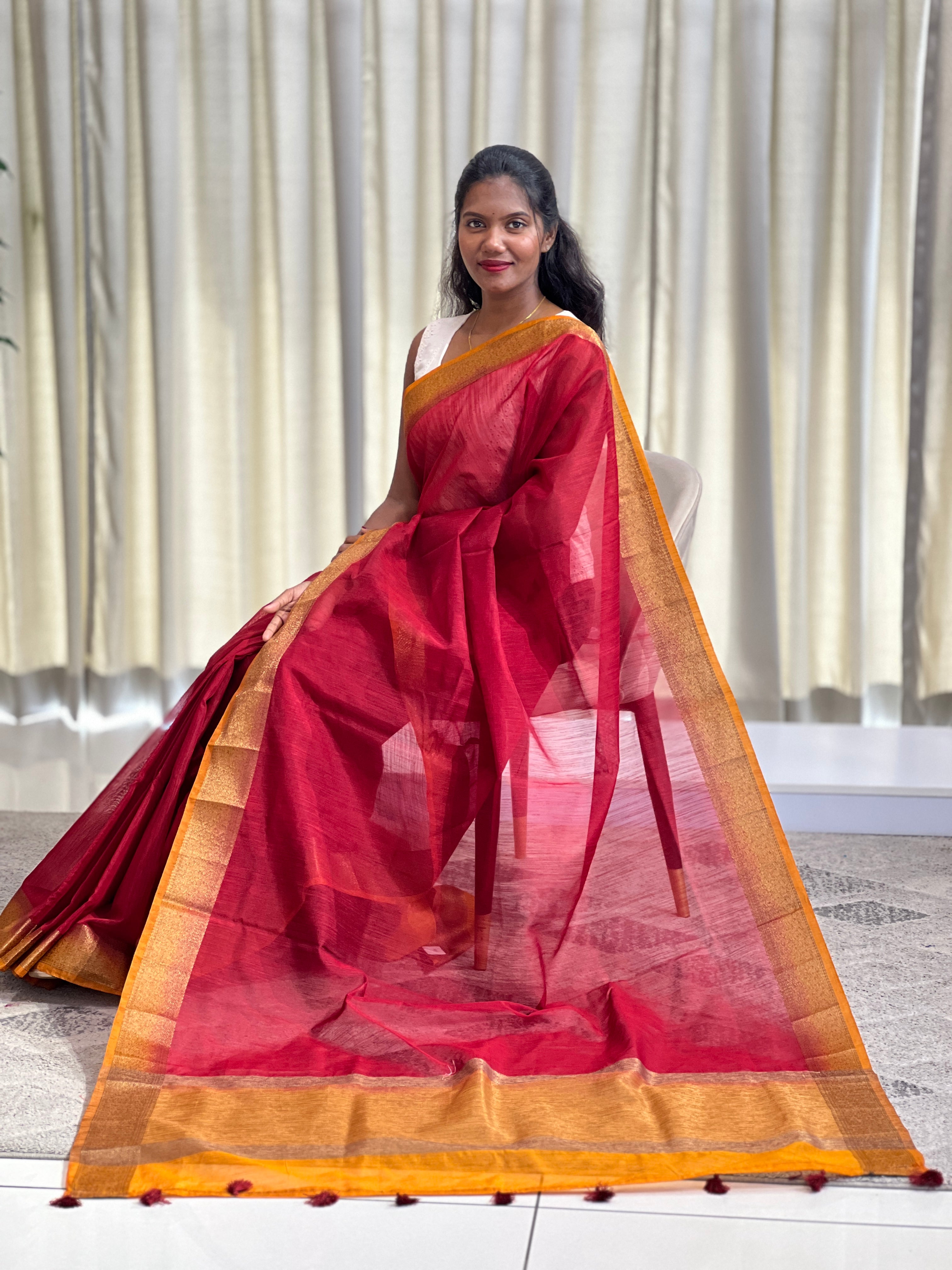 Golden Zari Weaved Border Pattern Linen Finish Saree |  YNG1318