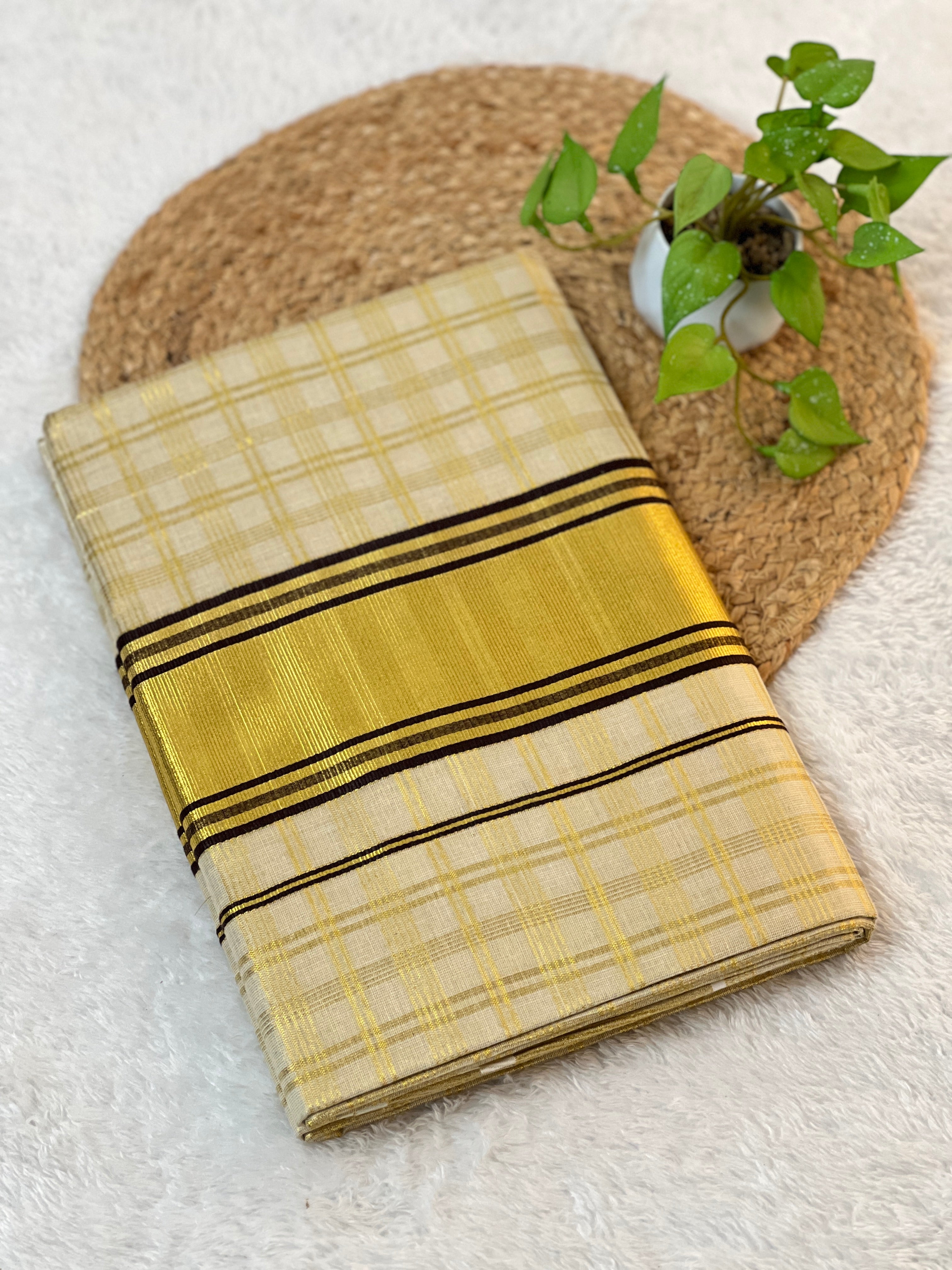 Check Weaving Patterned Tissue Saree | GAT336