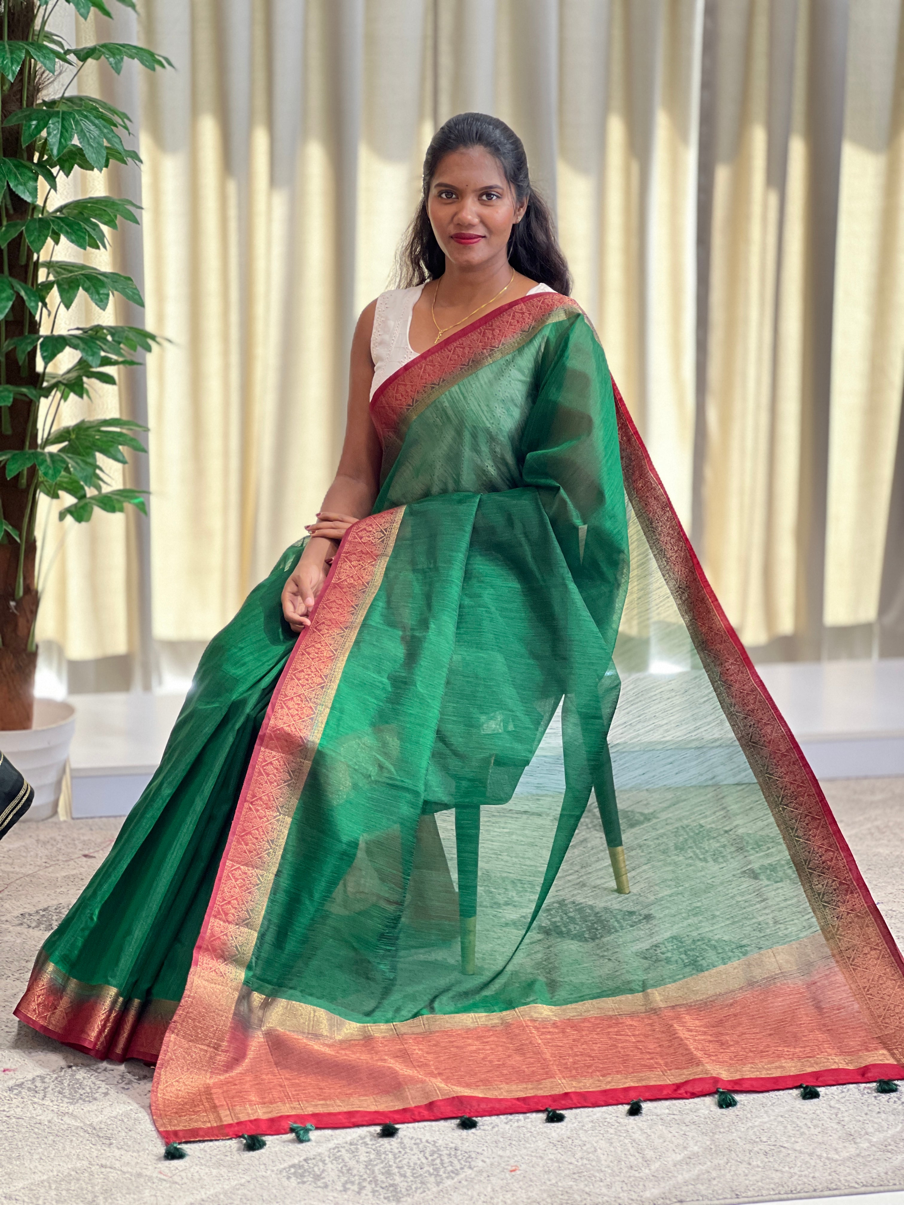 Golden Zari Weaved Border Pattern Linen Finish Saree | YNG1316