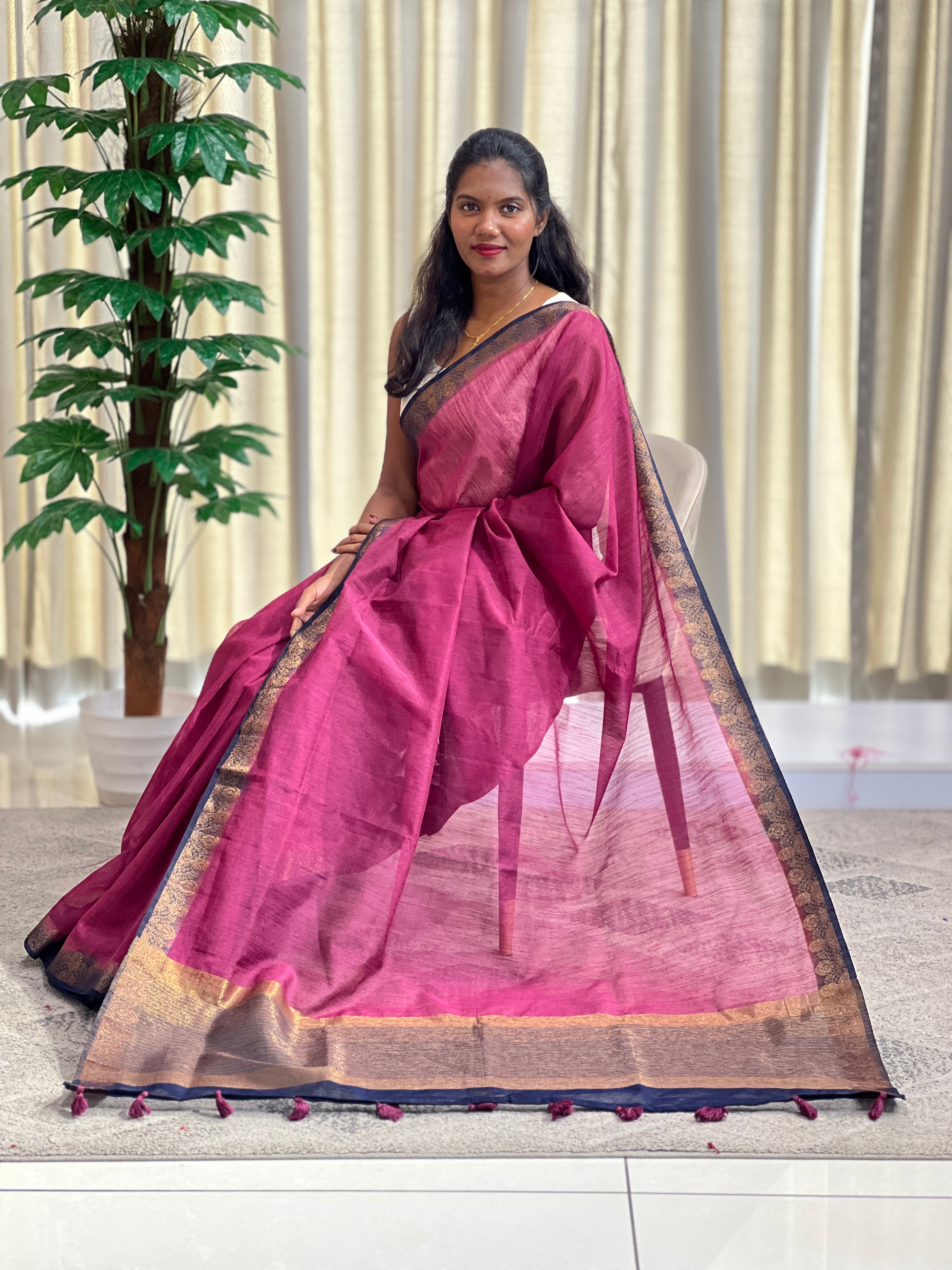 Golden Zari Weaved Border Pattern Linen Finish Saree |YNG1314