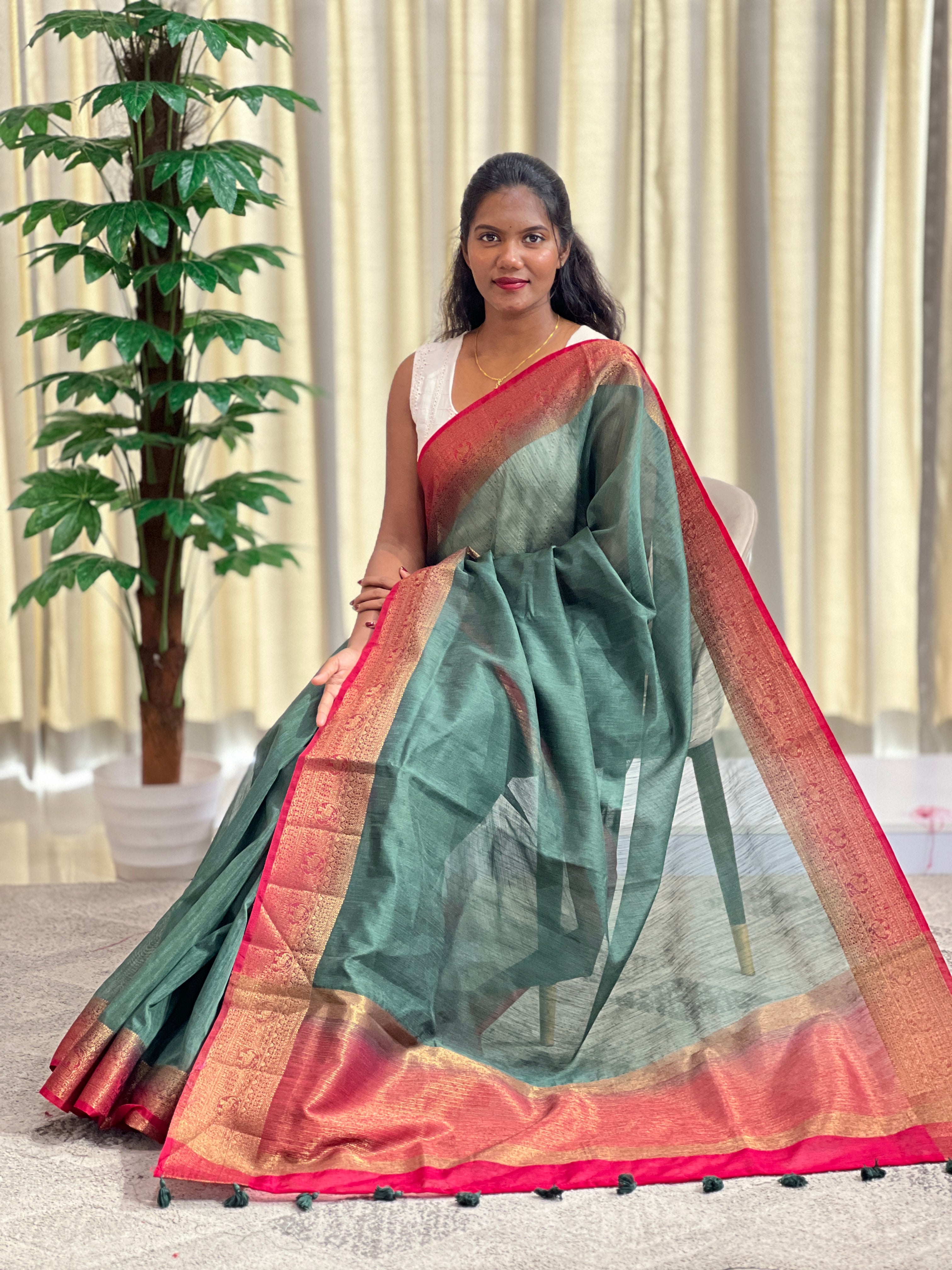 Golden Zari Weaved Border Pattern Linen Finish Saree | YNG1299