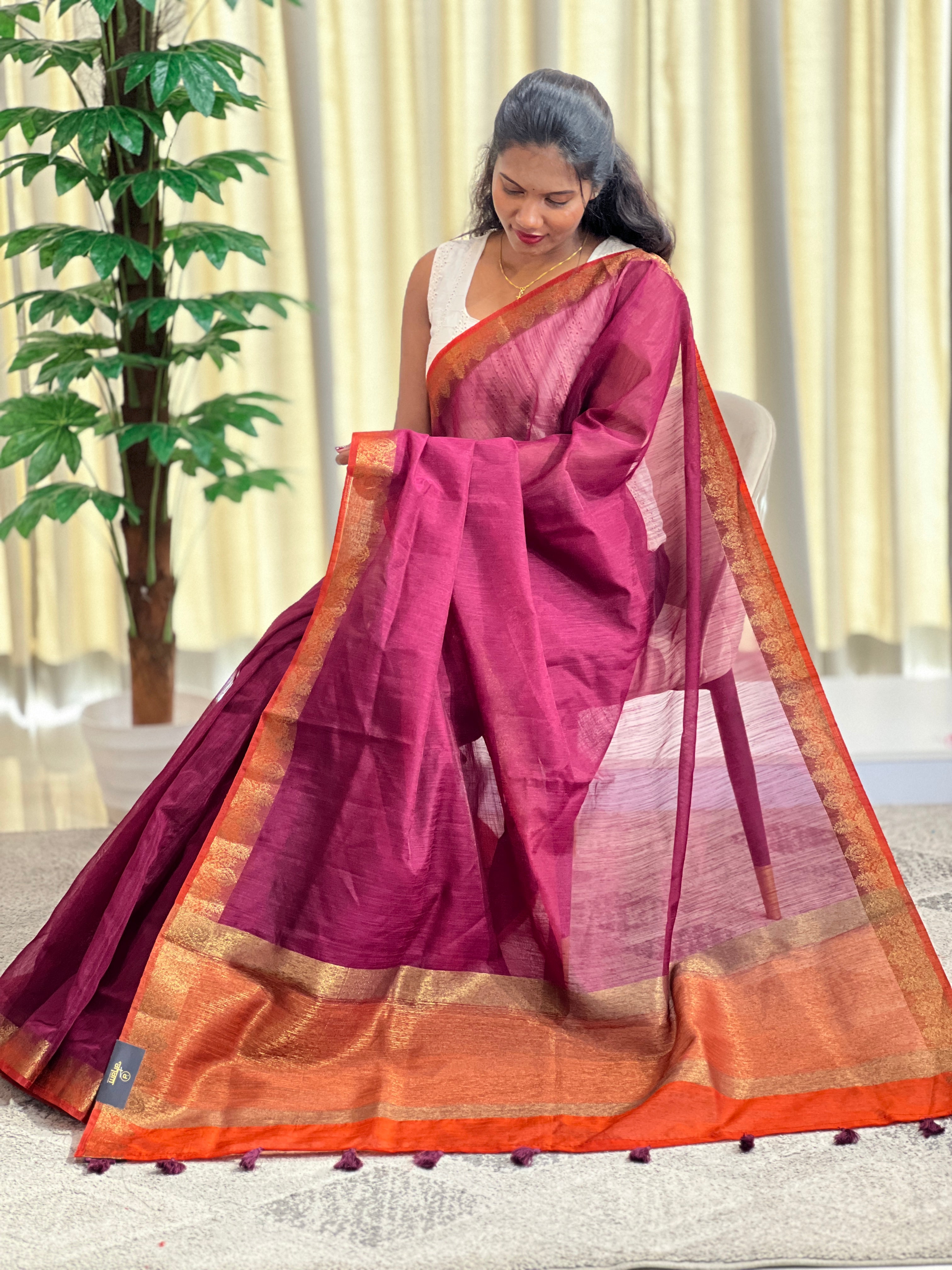 Golden Zari Weaved Border Pattern Linen Finish Saree | YNG1302