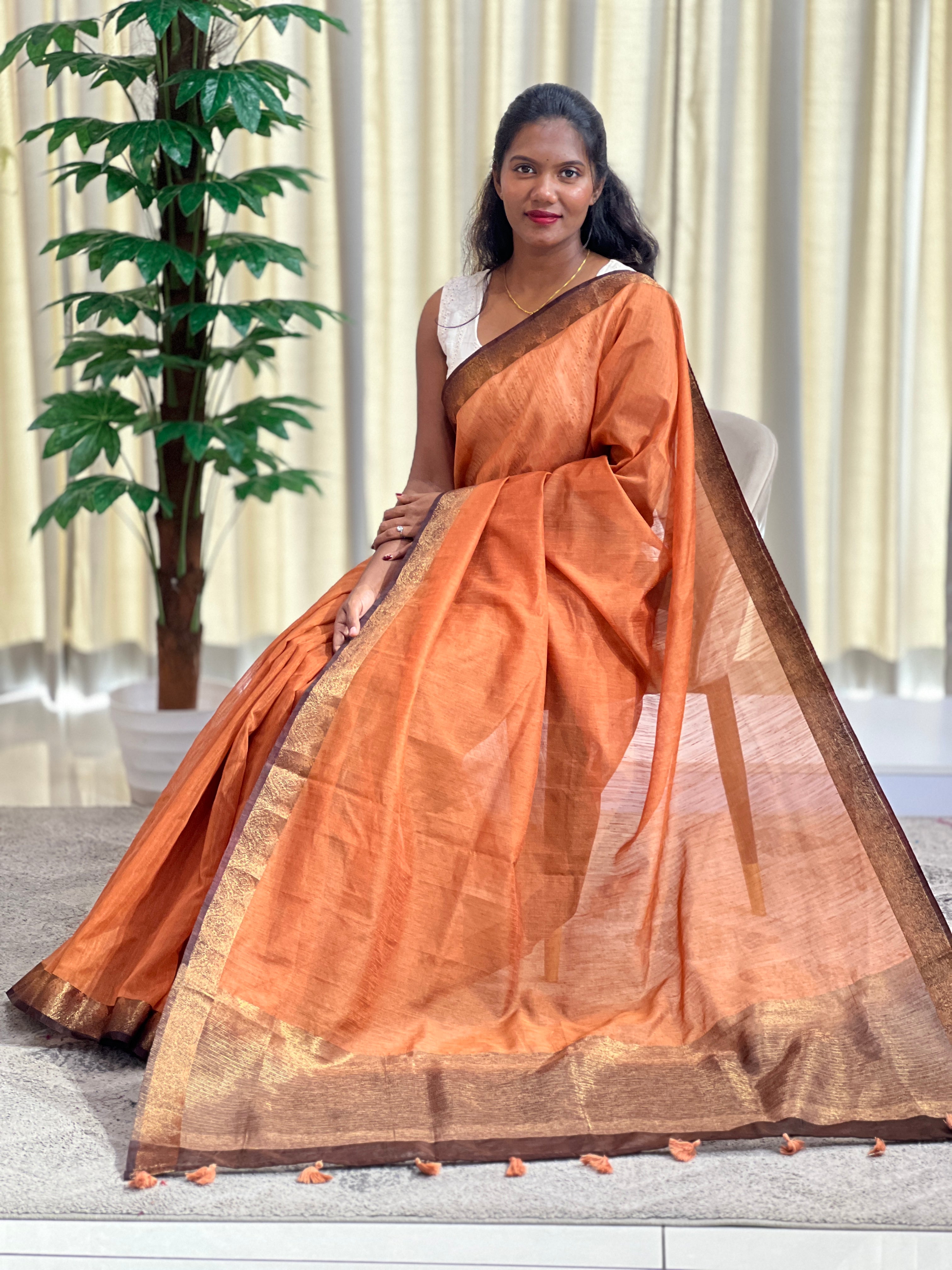 Golden Zari Weaved Border Pattern Linen Finish Saree | YNG1310