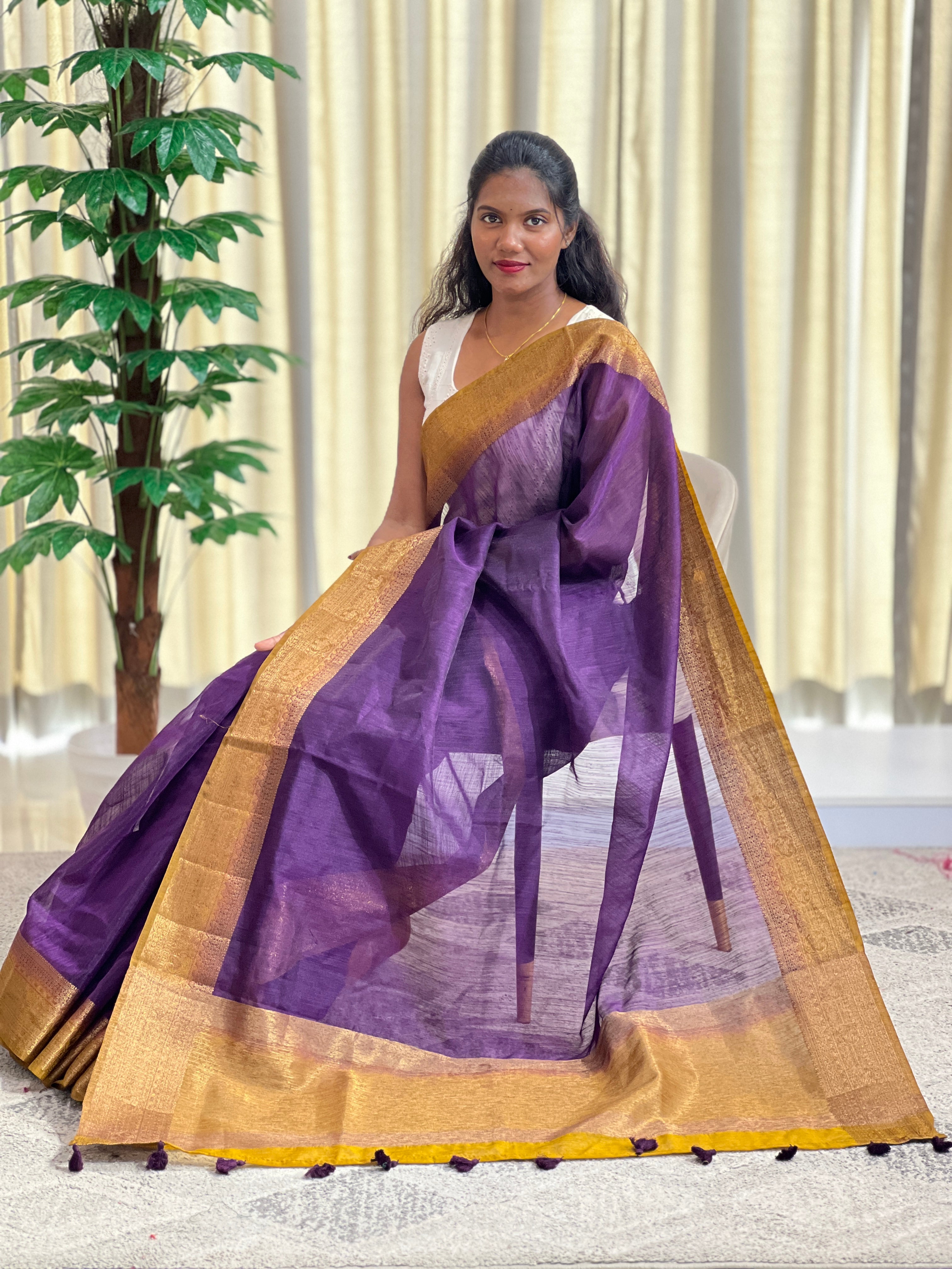 Golden Zari Weaved Border Pattern Linen Finish Saree | YNG1297