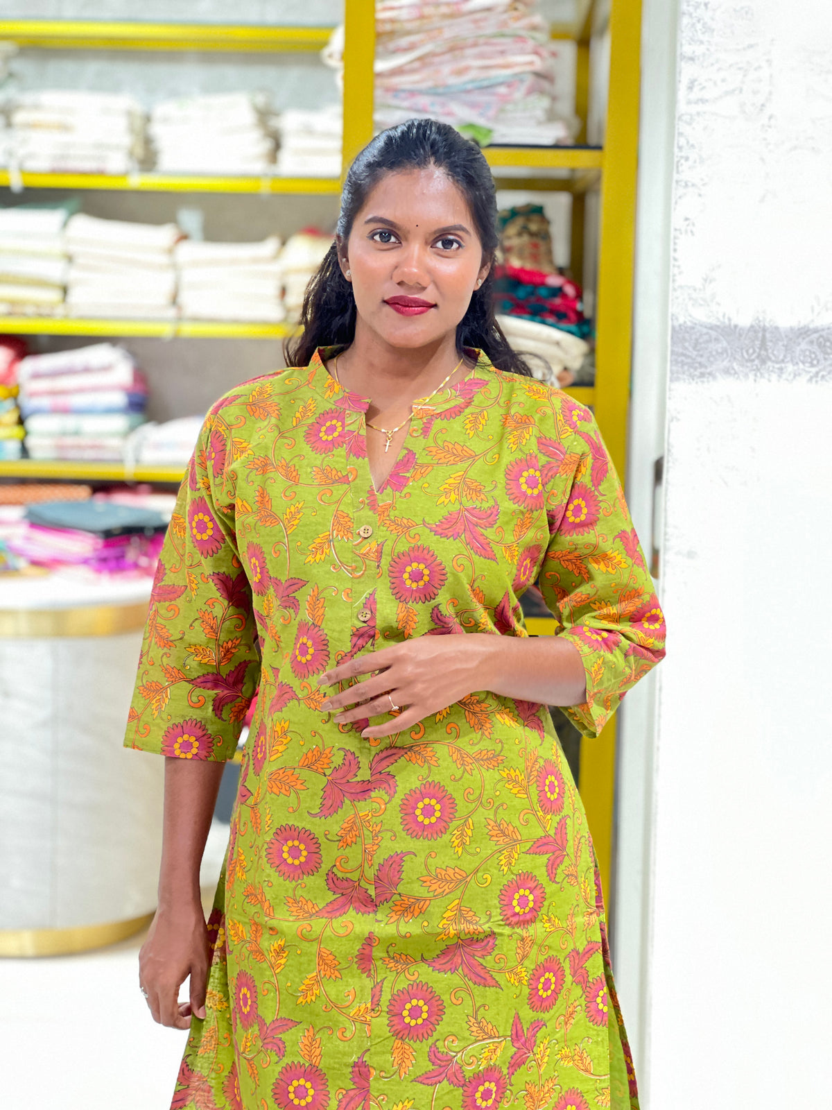 Floral Printed Pattern Cotton Kurta |  RMLA370