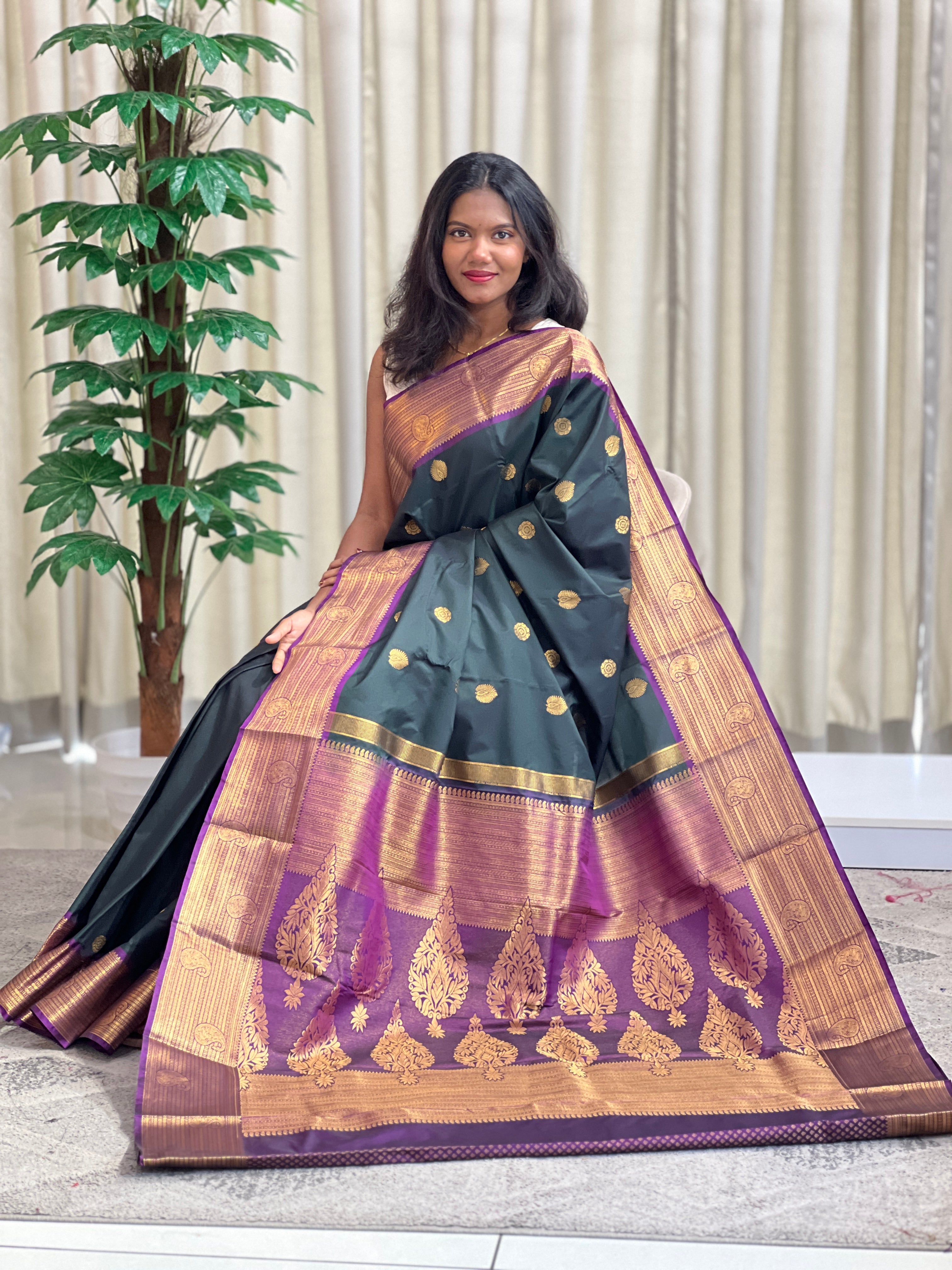 Floral Buta Woven Soft Silk Saree | RVS158