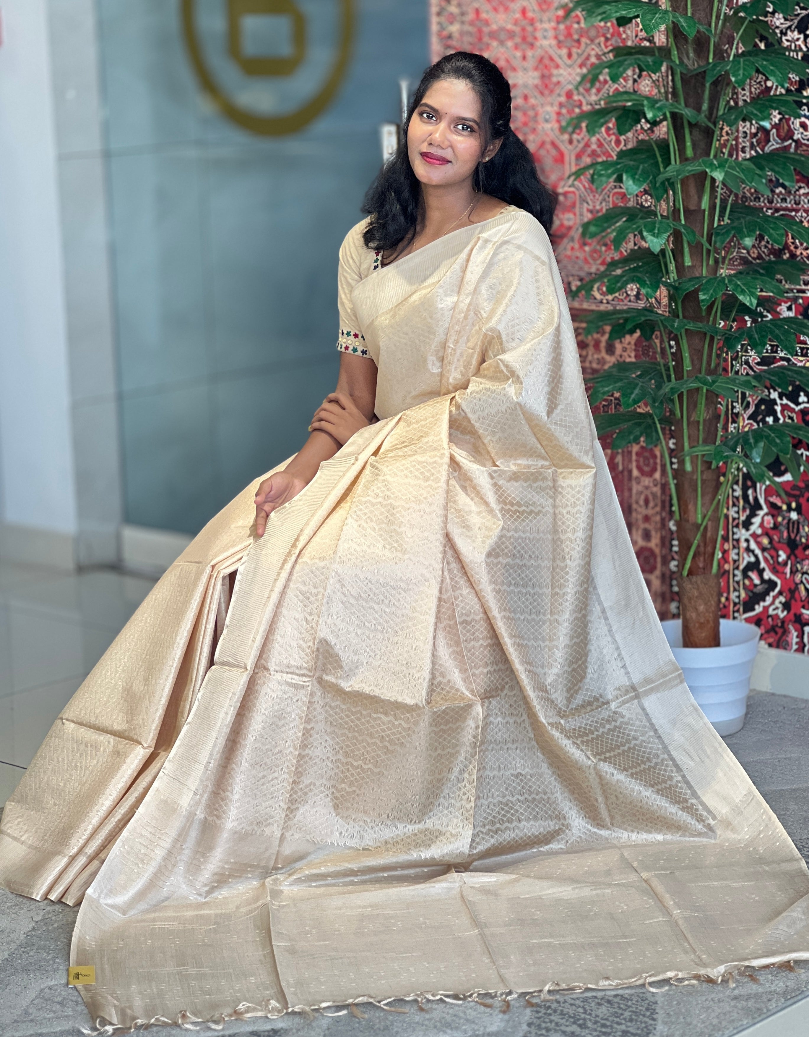 Thread Weaving Geometric Patterned Semi Tussar Saree | PNS163