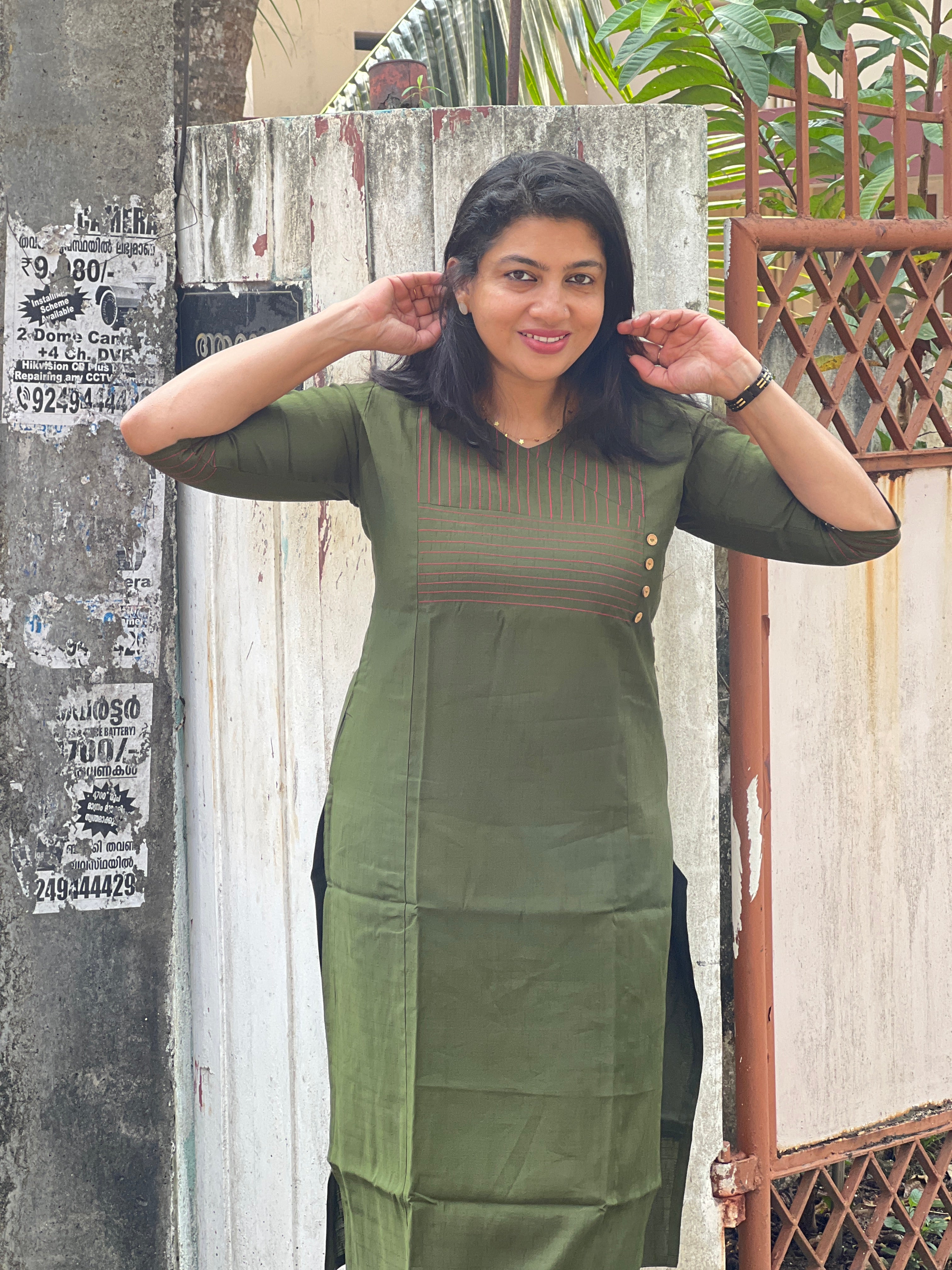 Running Stitch Detailed Rayon Finish Kurta | RMLA285