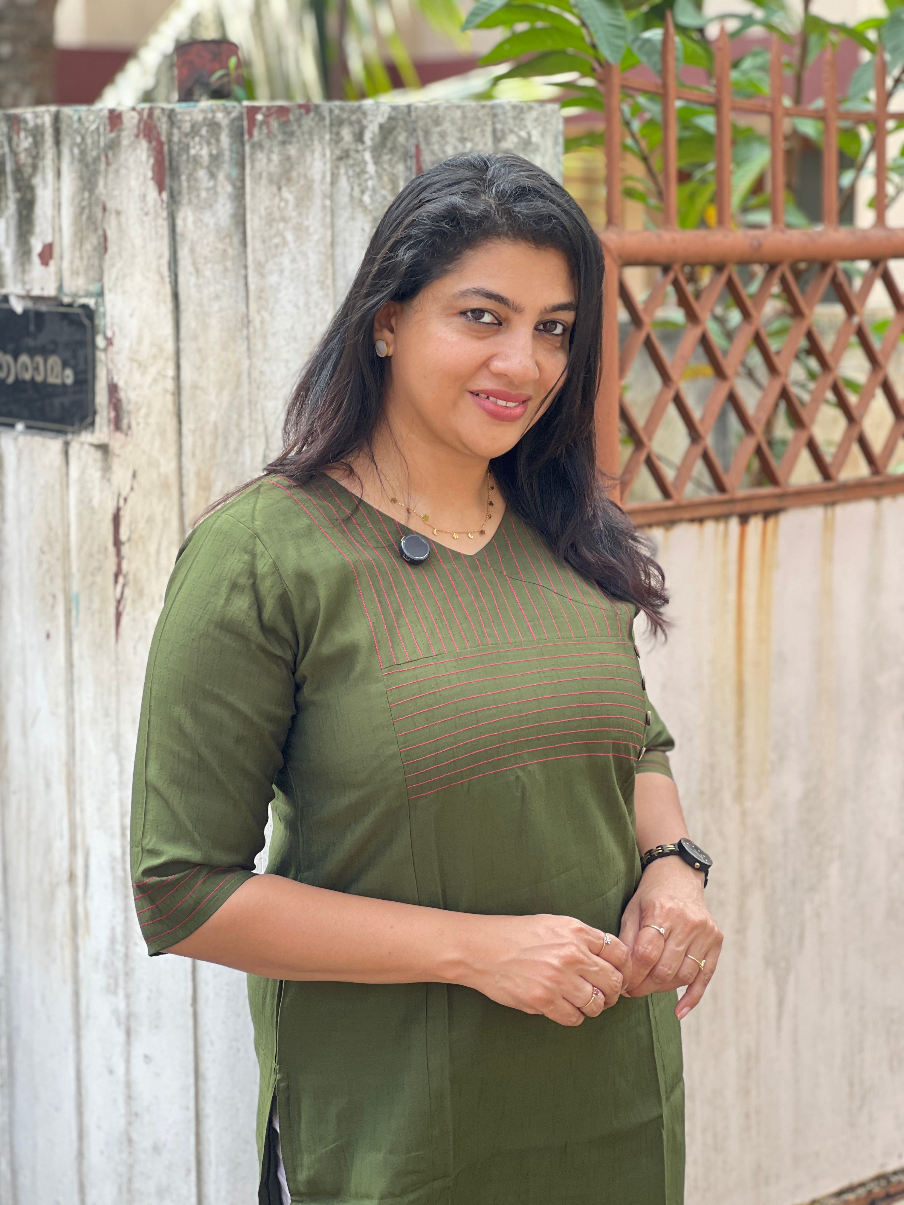 Running Stitch Detailed Rayon Finish Kurta | RMLA285