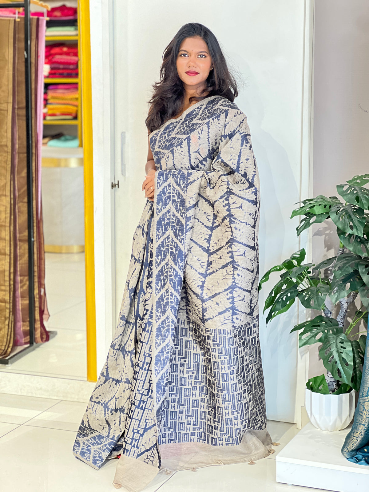 Abstract Pattern Semi Jute Saree | YNG1634