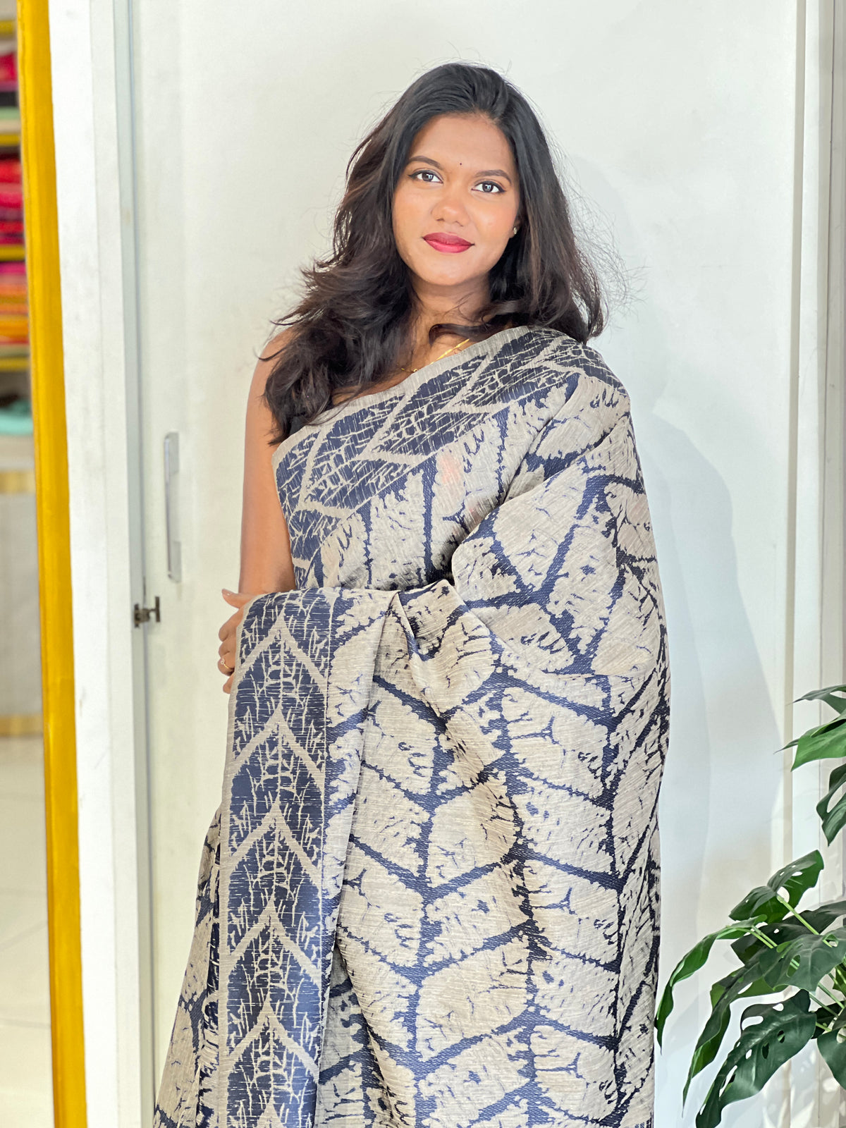 Abstract Pattern Semi Jute Saree | YNG1634