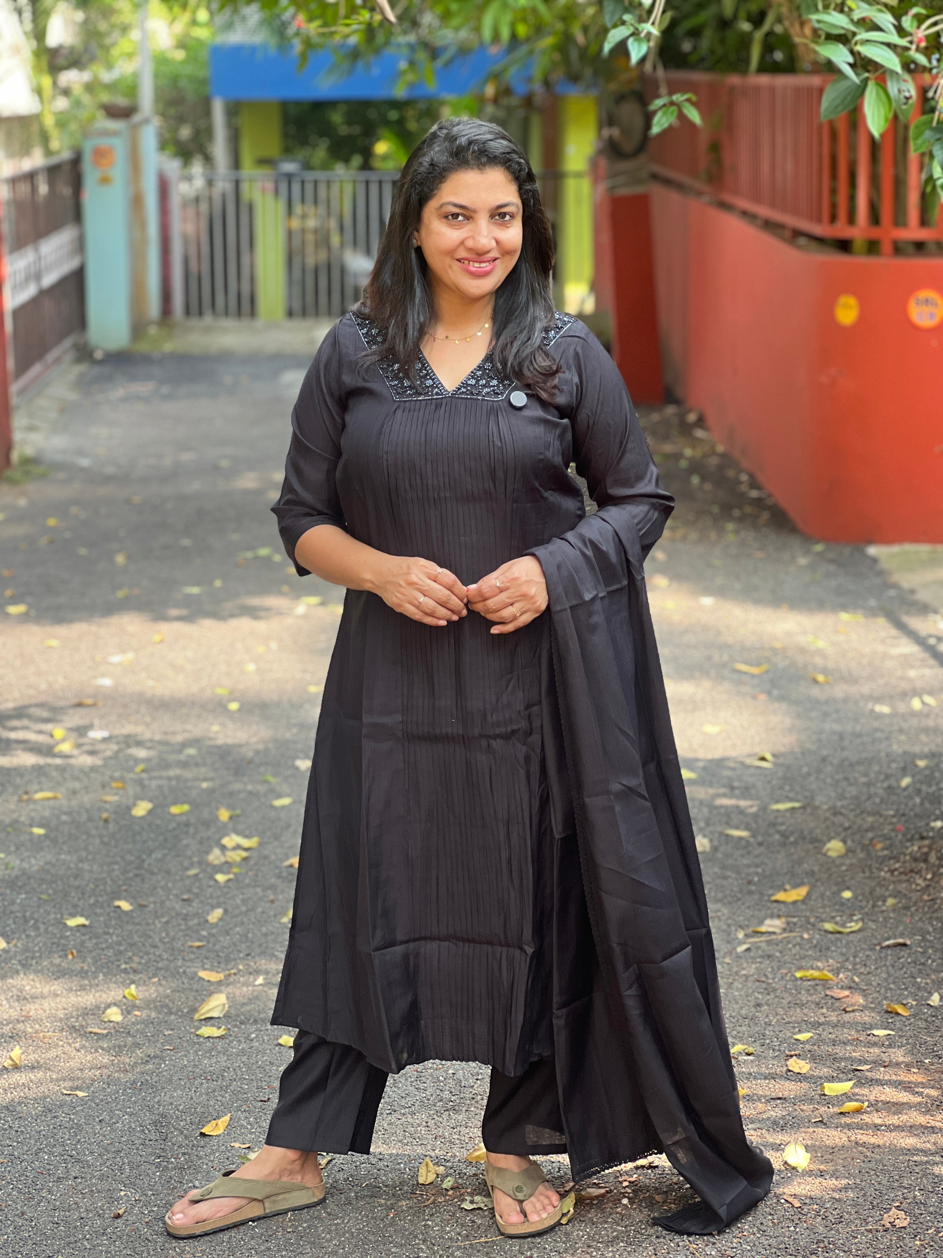 Sequins With Sugar Beads Embroidered Semi Tussar Kurta Set | SLM132