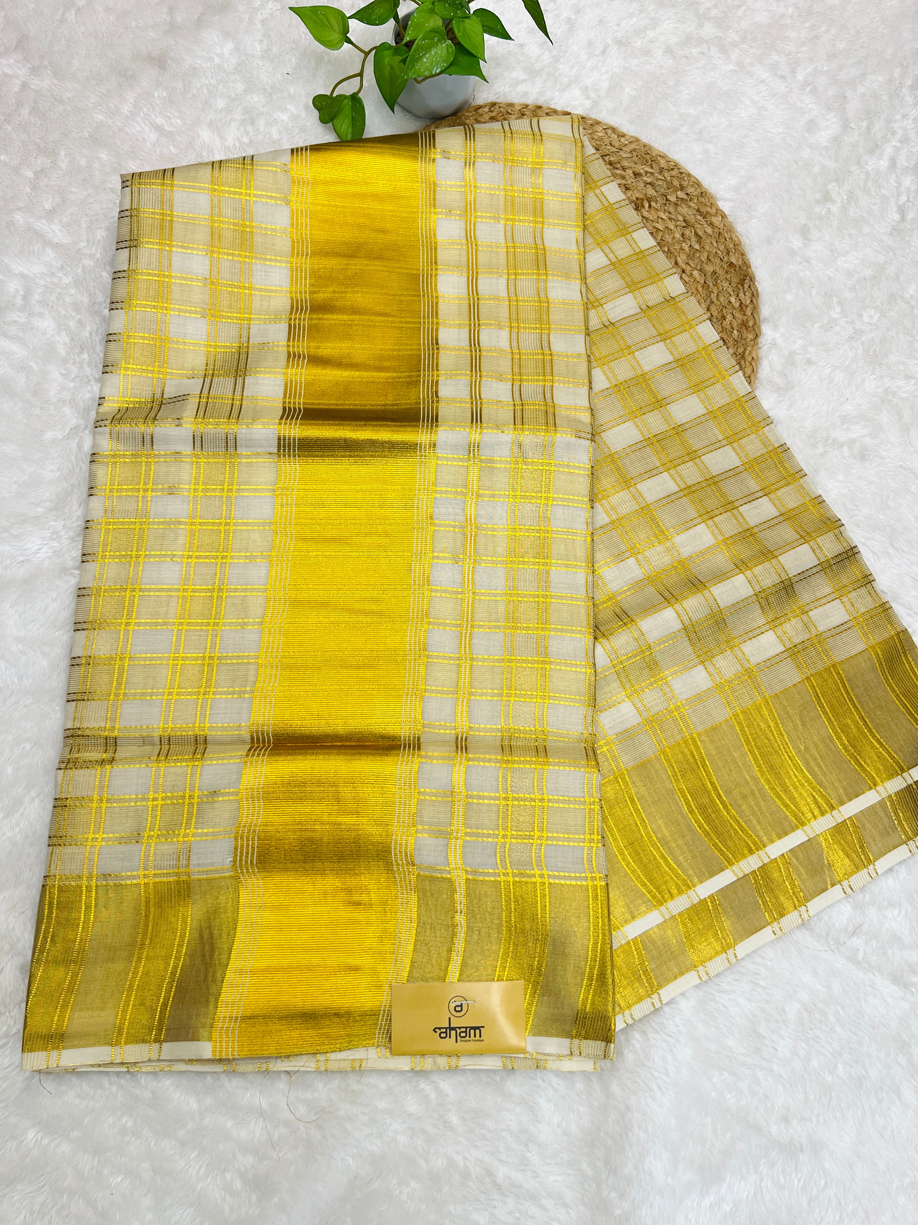 Check Weaving Patterned Tissue Saree | GAT318