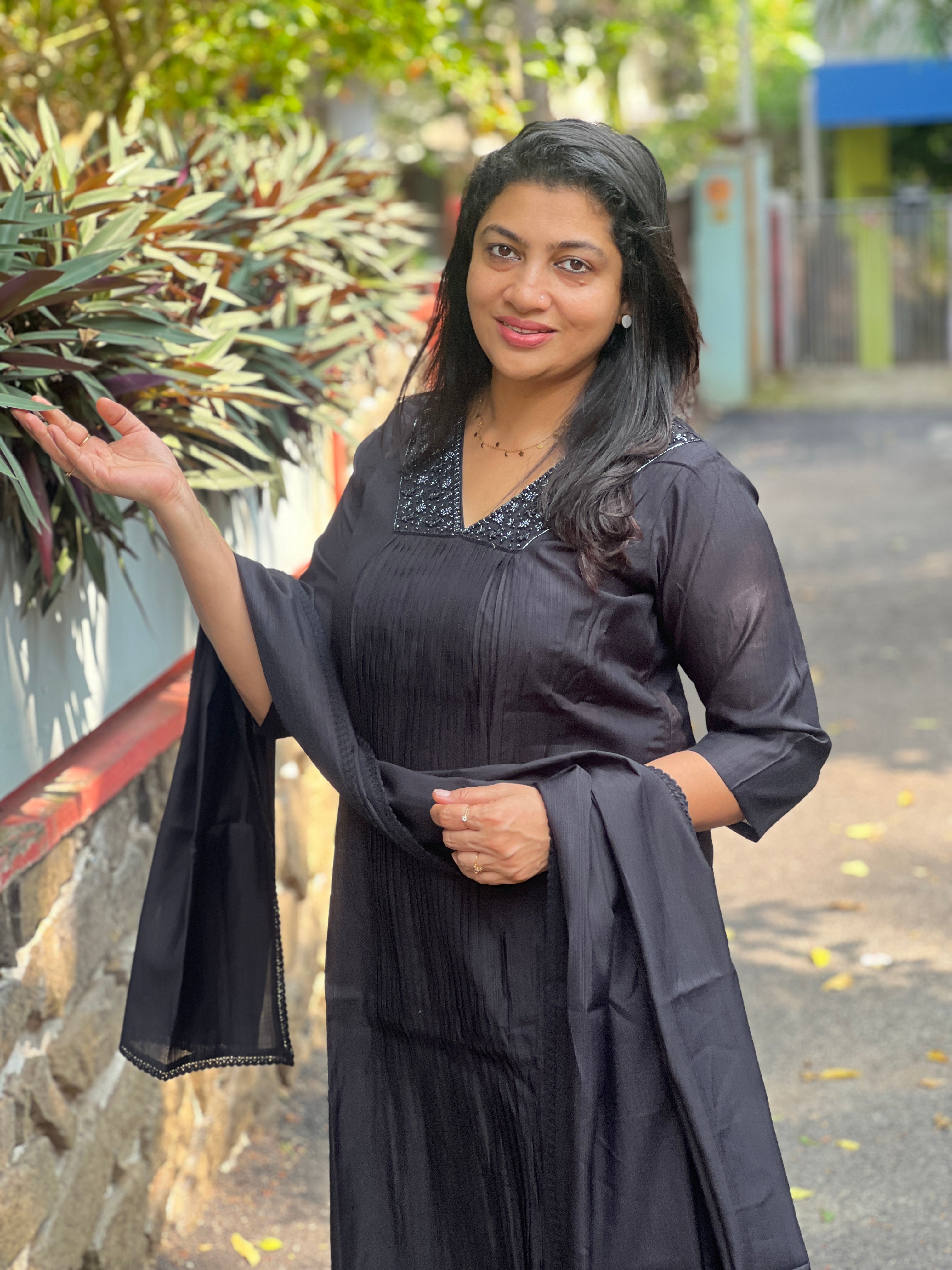 Sequins With Sugar Beads Embroidered Semi Tussar Kurta Set | SLM132