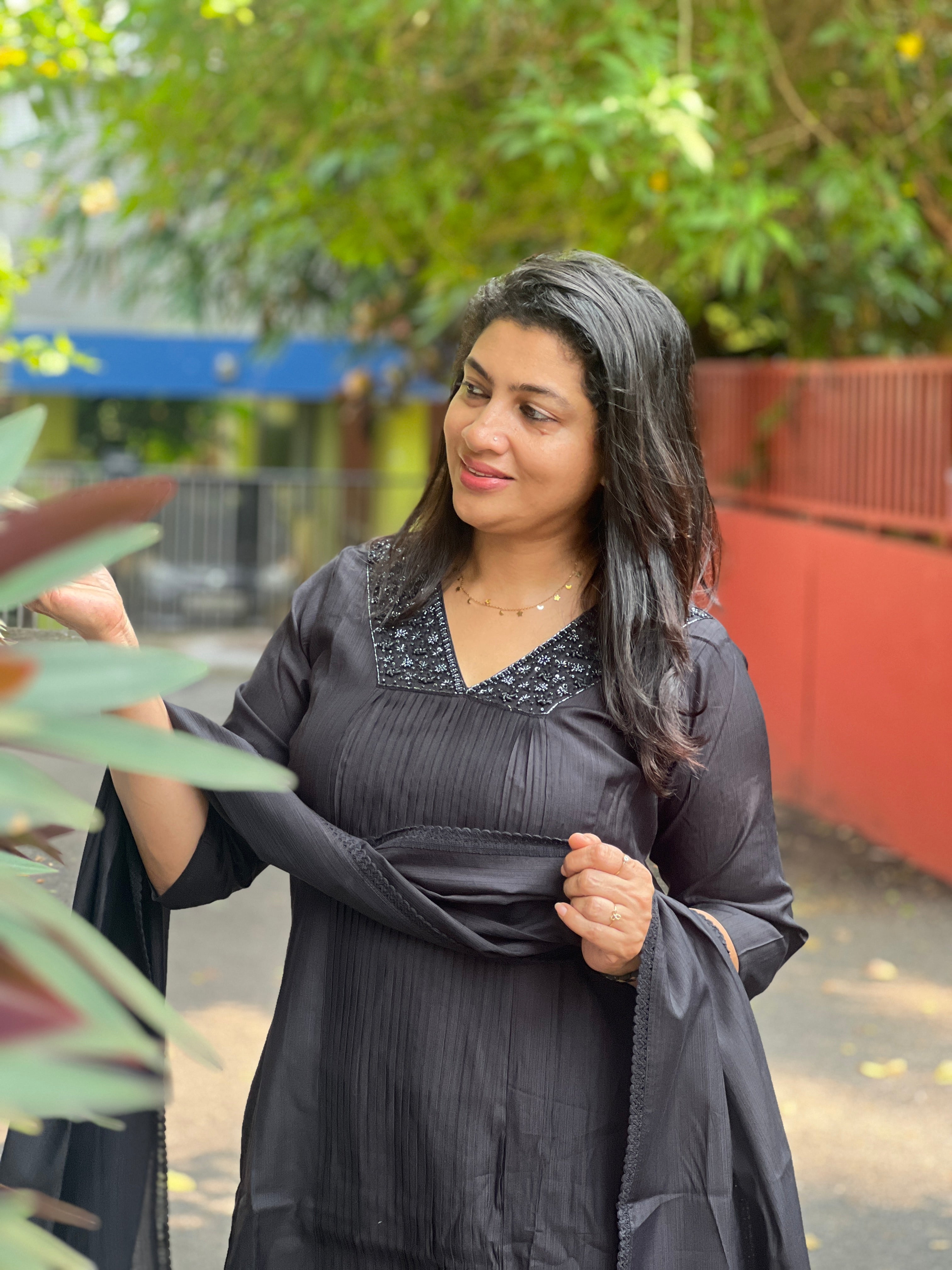 Sequins With Sugar Beads Embroidered Semi Tussar Kurta Set | SLM132