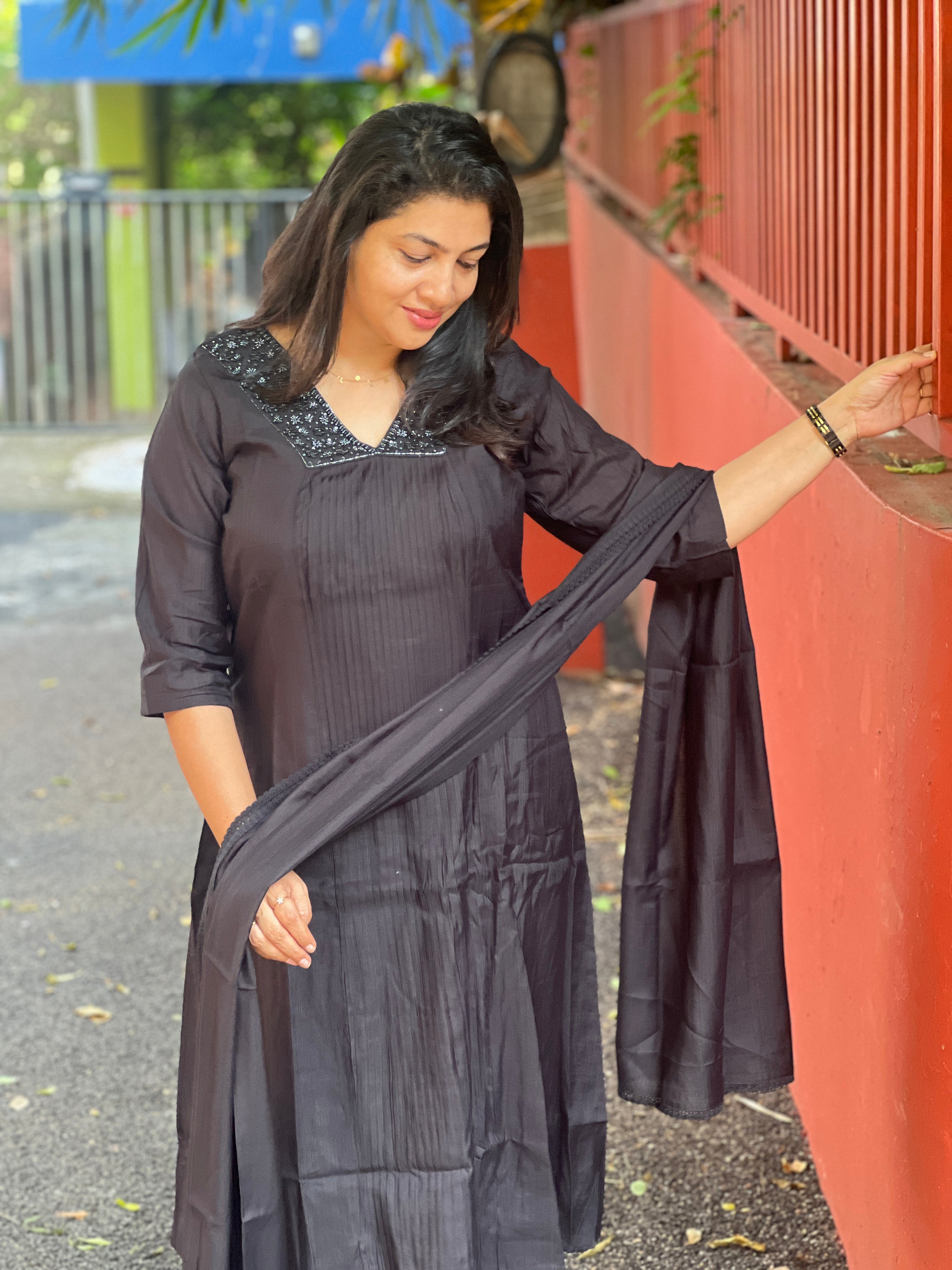 Sequins With Sugar Beads Embroidered Semi Tussar Kurta Set | SLM132