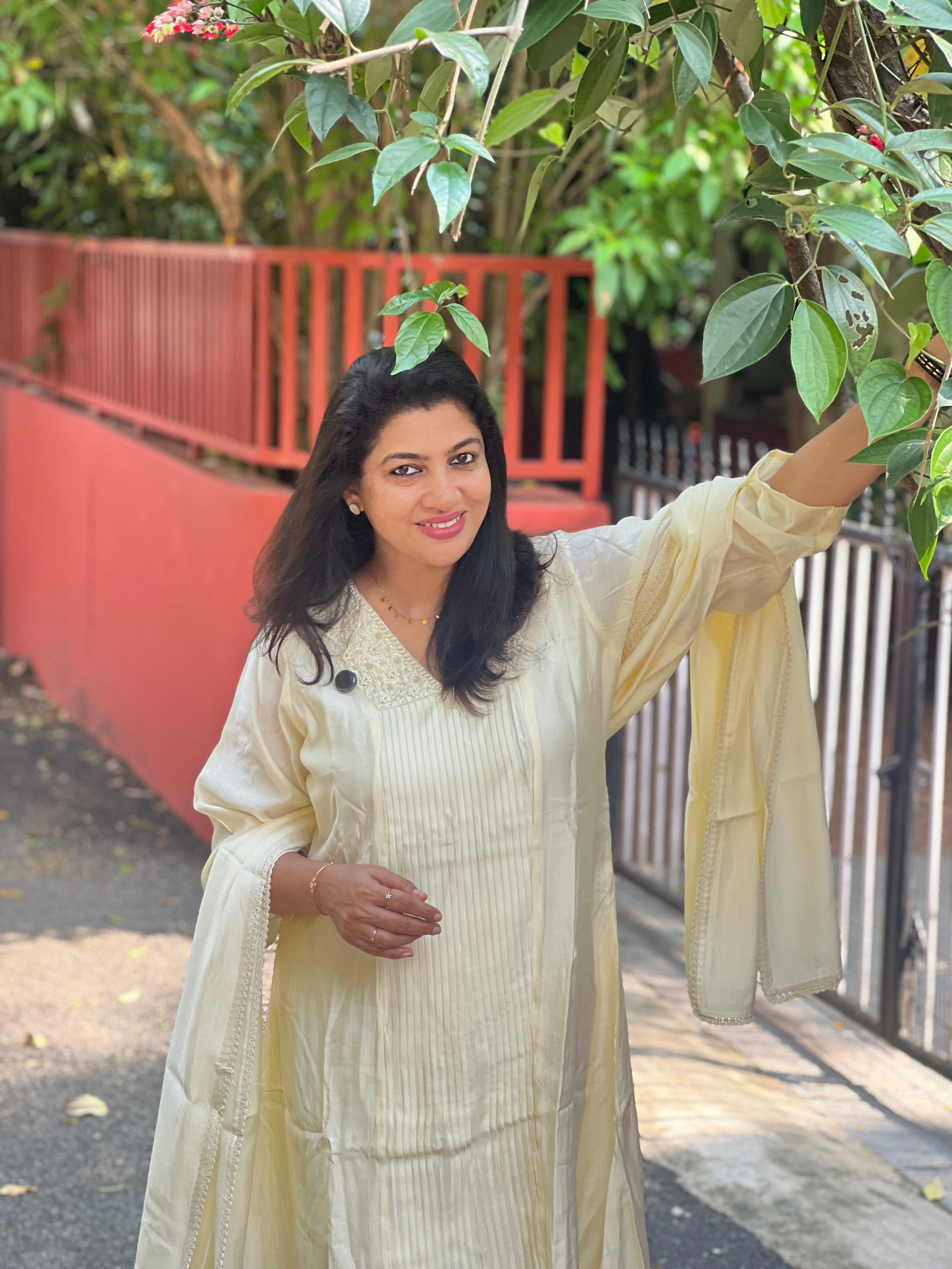 Sequins With Sugar Beads Embroidered Semi Tussar Kurta Set | SLM131