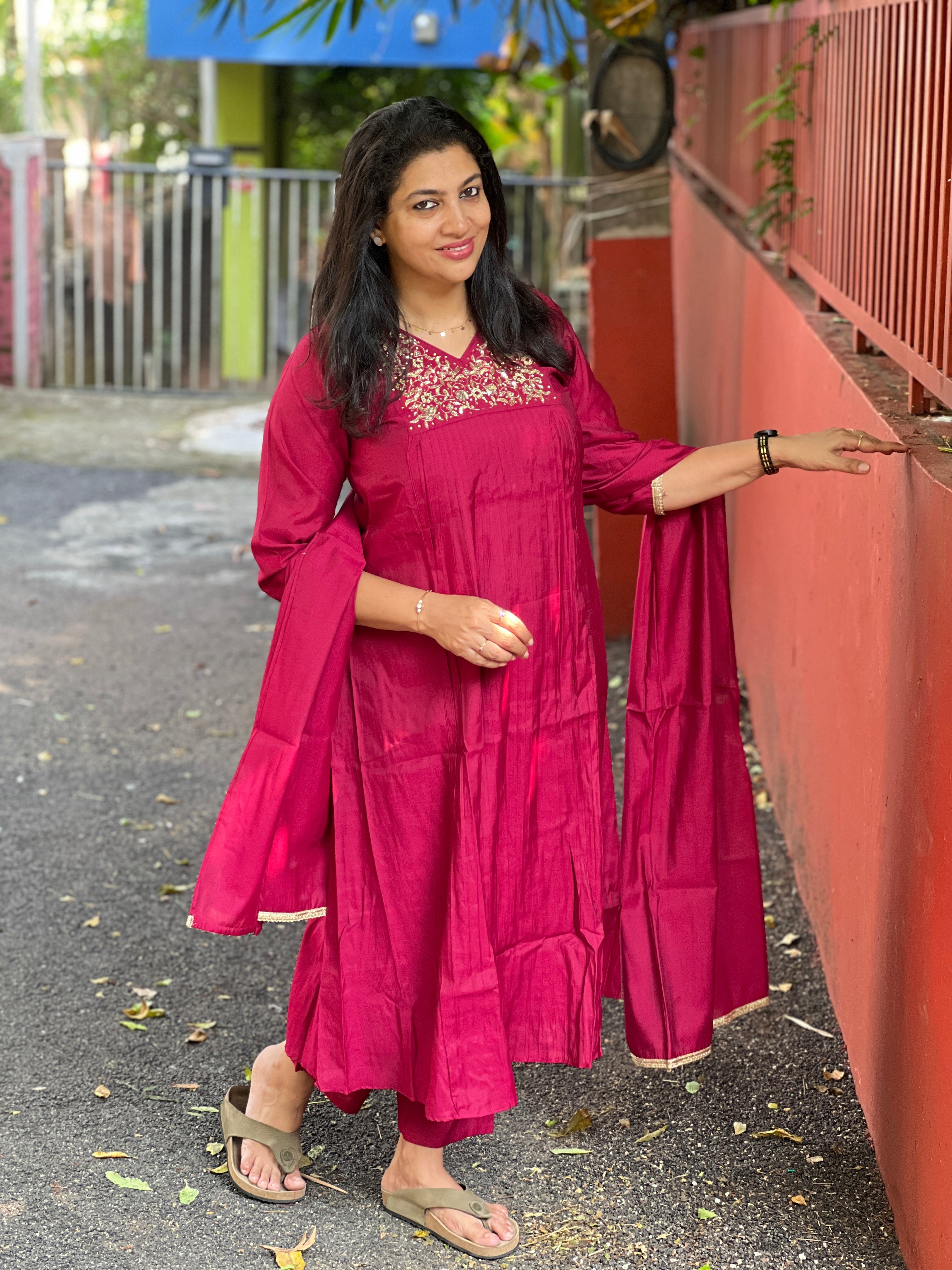 Hand Work Detailed Semi Silk Kurta Set | SLM129