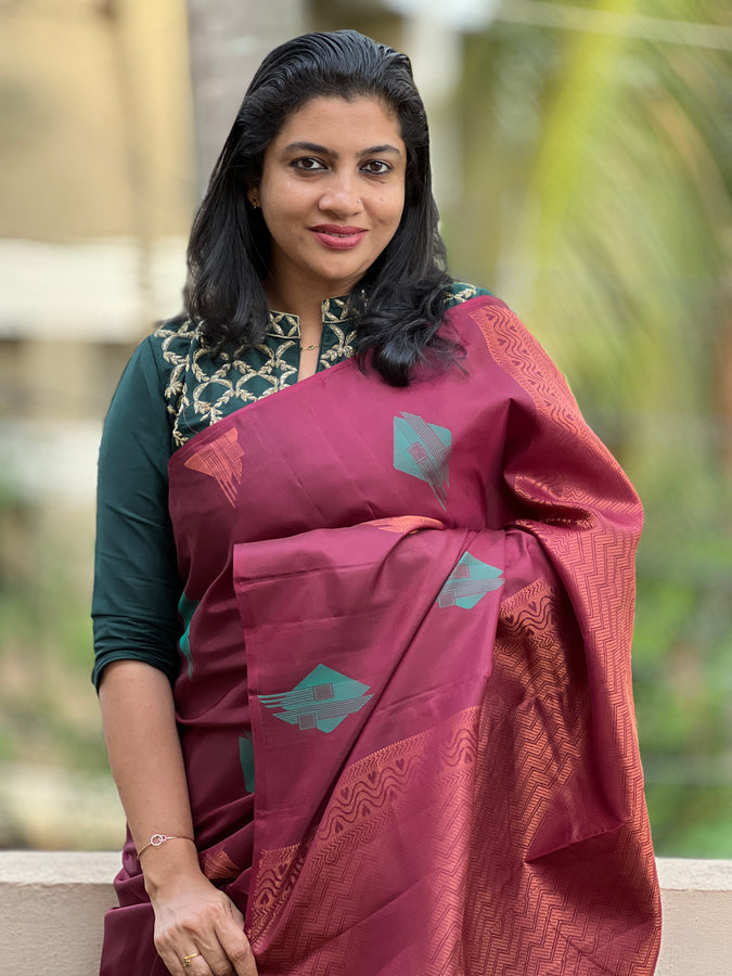 Maroon Neem Zari Weaved Pure Silk Saree | SMS129