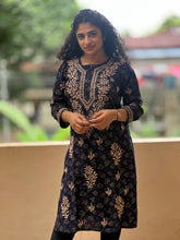 Hand Chikankari Rayon Kurta | SRC153