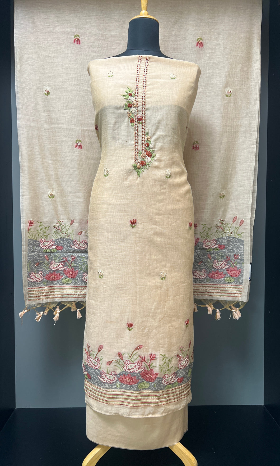 Thread Woven With Embroidery Highlighted Chanderi Salwar Set | LV456