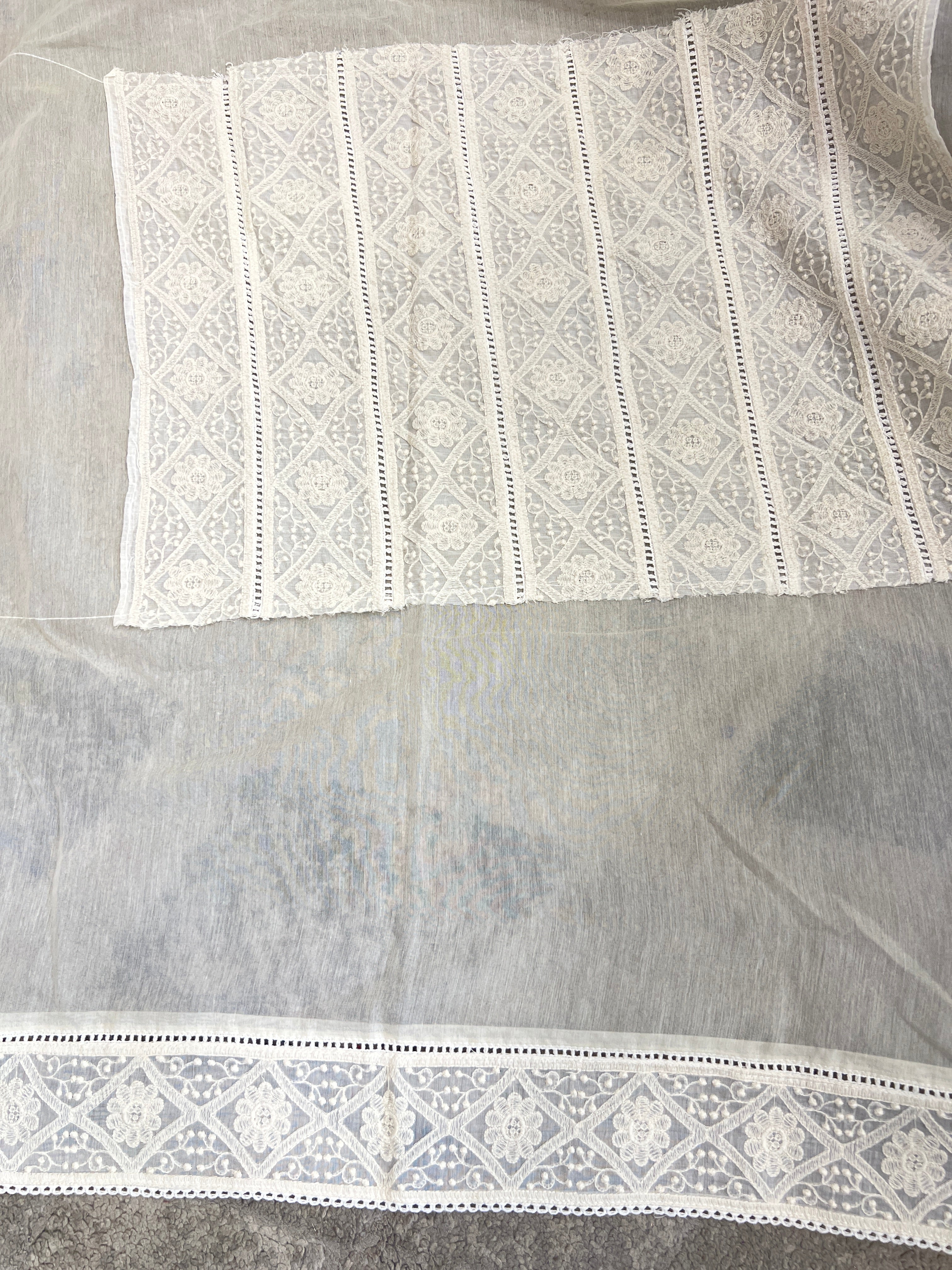 Embroidered Border Tissue Check Saree | MM577
