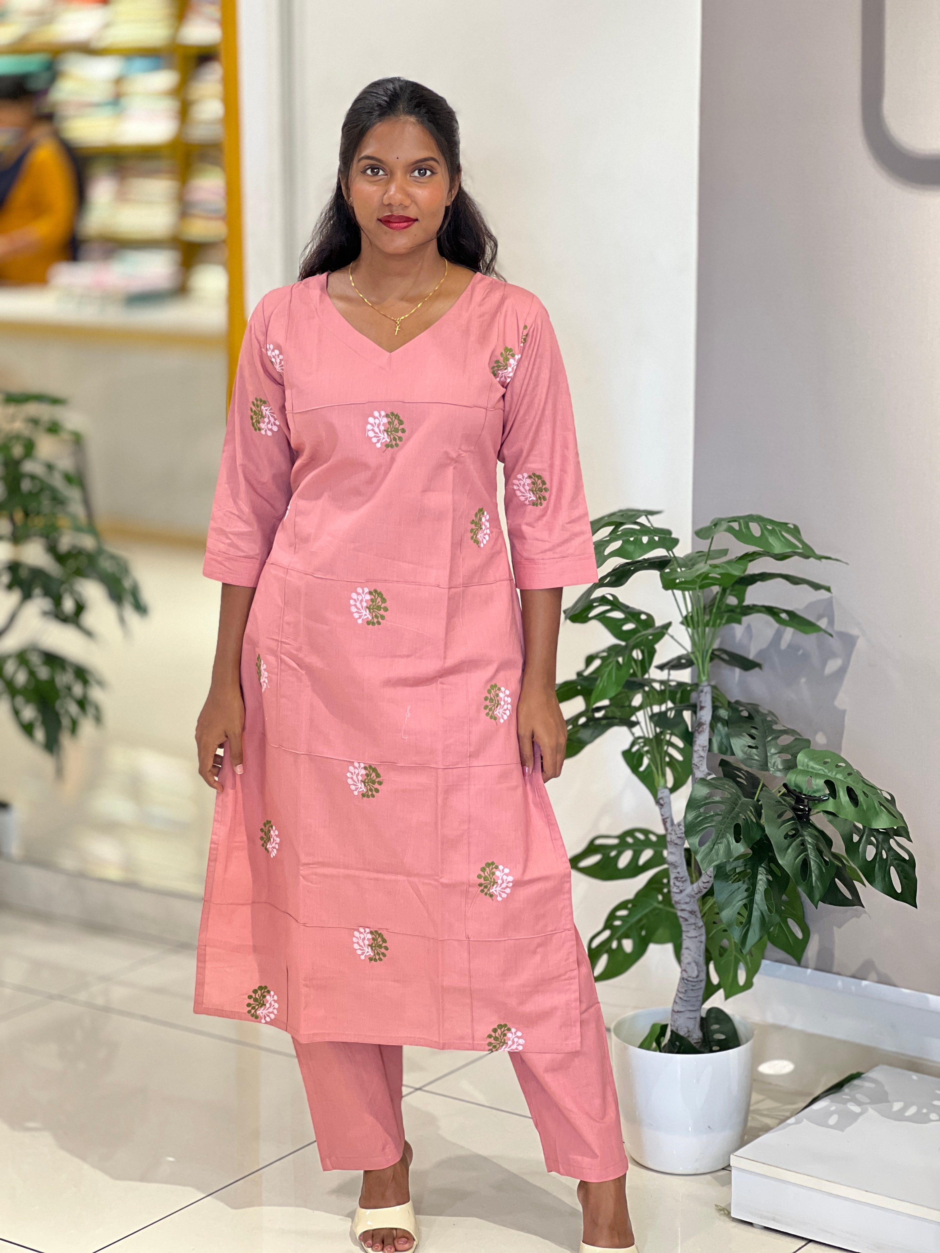 Scattered Embroidery Detailed Cotton Kurta Set | MSN170