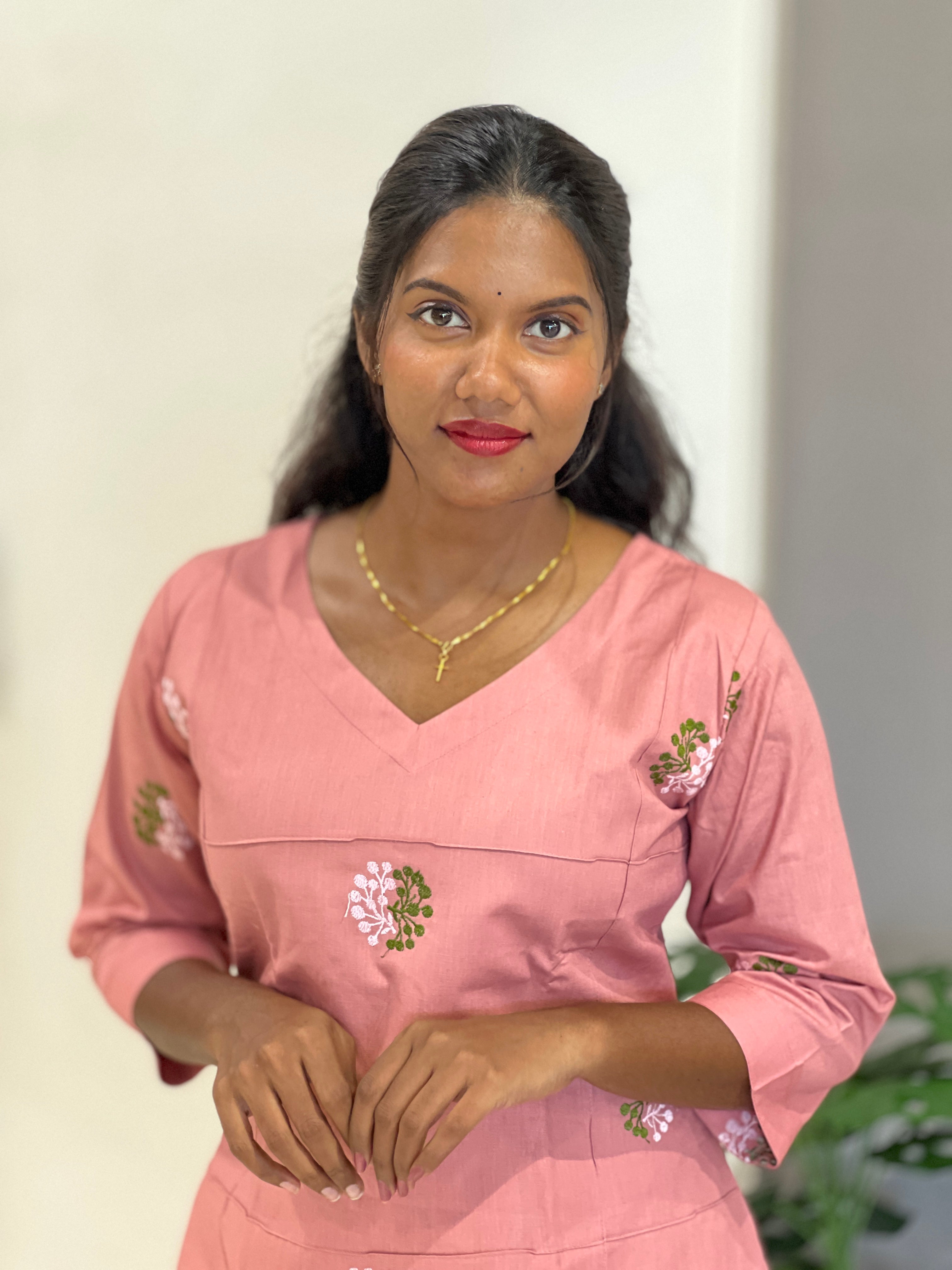 Scattered Embroidery Detailed Cotton Kurta Set | MSN170