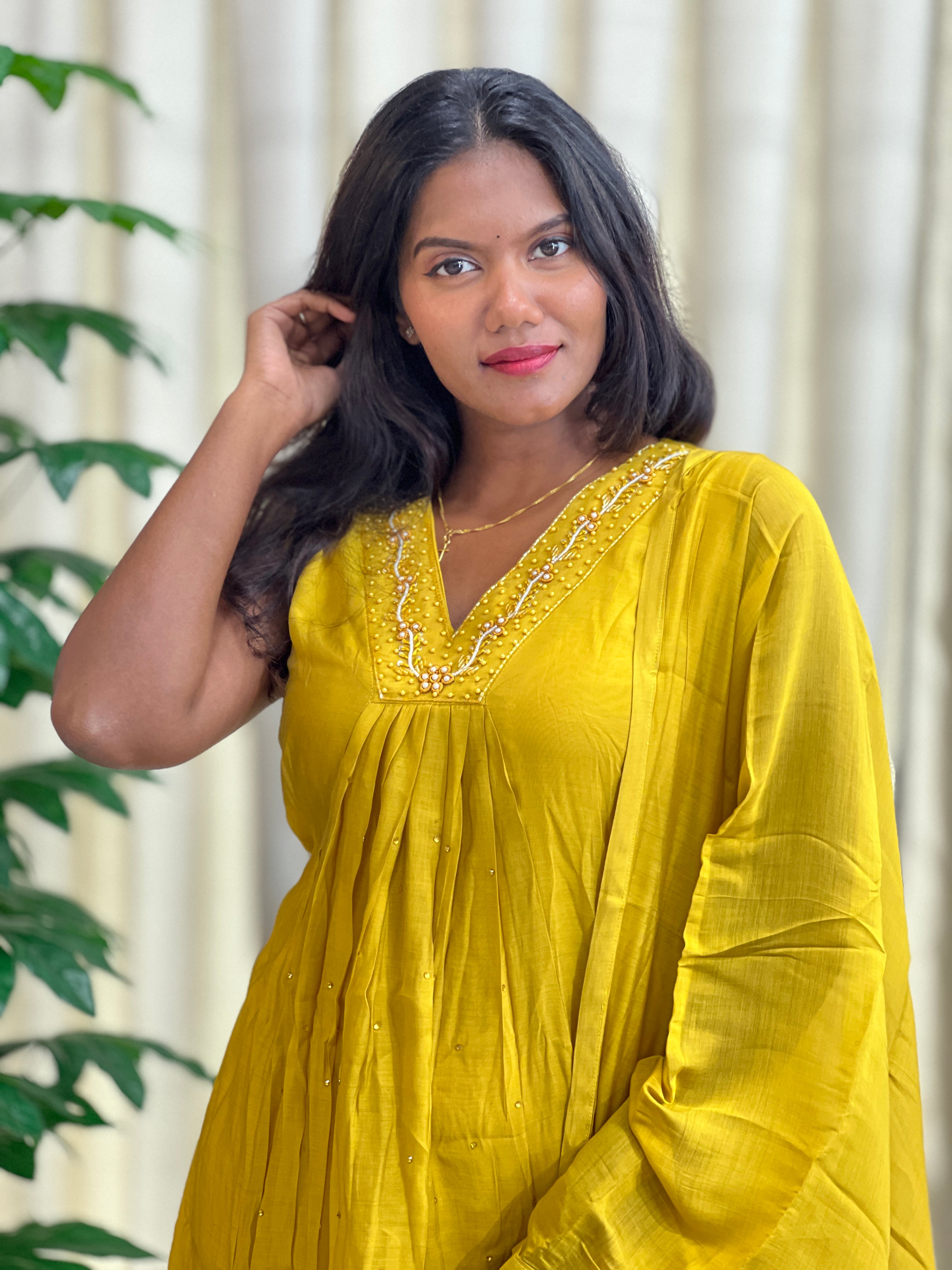 Handwork Detailing  Neck Mal Chnaderi Kurta Set | NAI134
