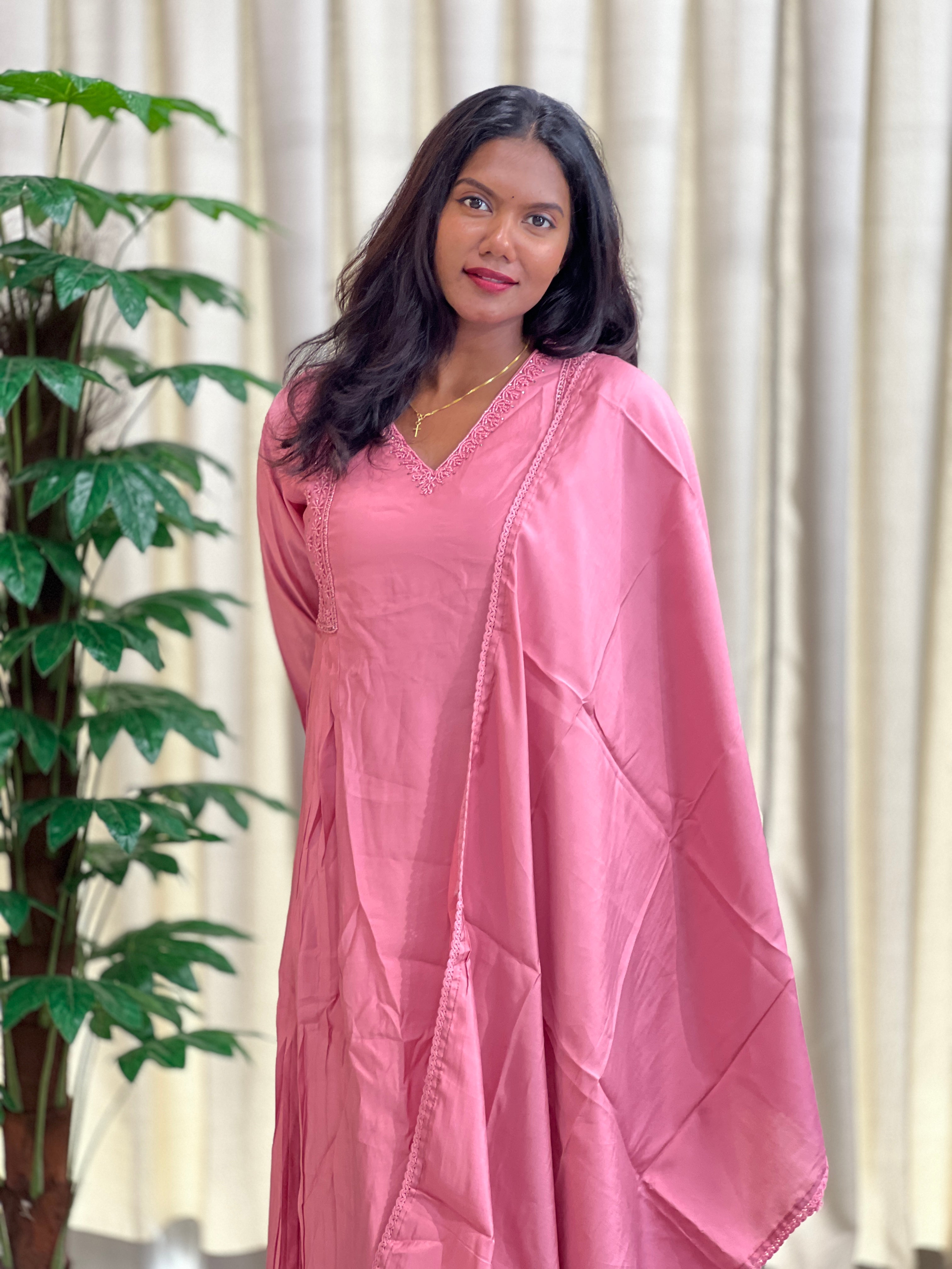 Handwork Detailing Mal Chnaderi Kurta Set | NAI136