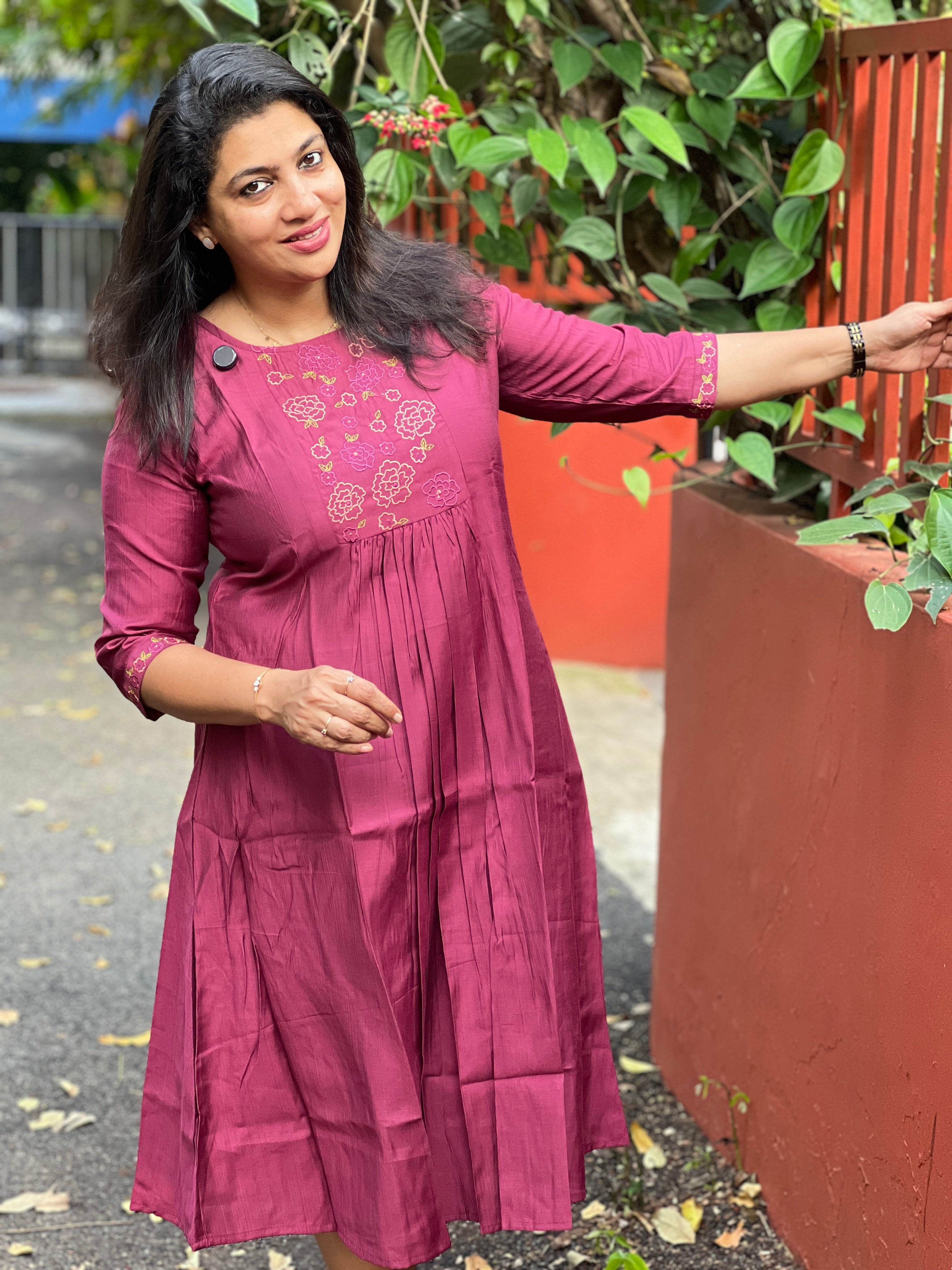 Floral Computerized Embroidered Rayon Cotton Kurta | VSI132