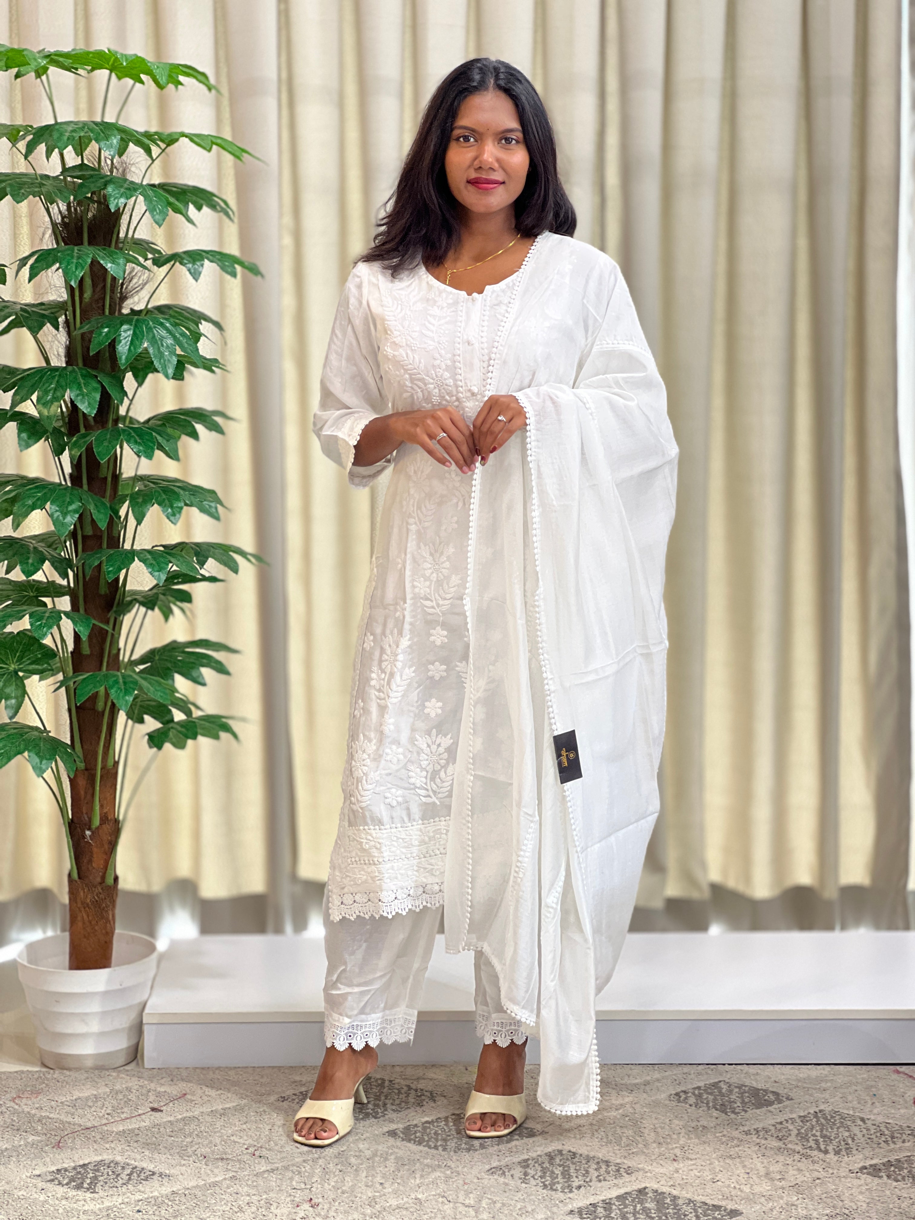 Chikankari Embroidery Mul Cotton Kurta Set | PGI120