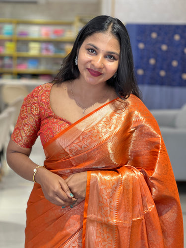Golden Zari Weaved Leaf Patterned Banarasi Silk Saree | NN343