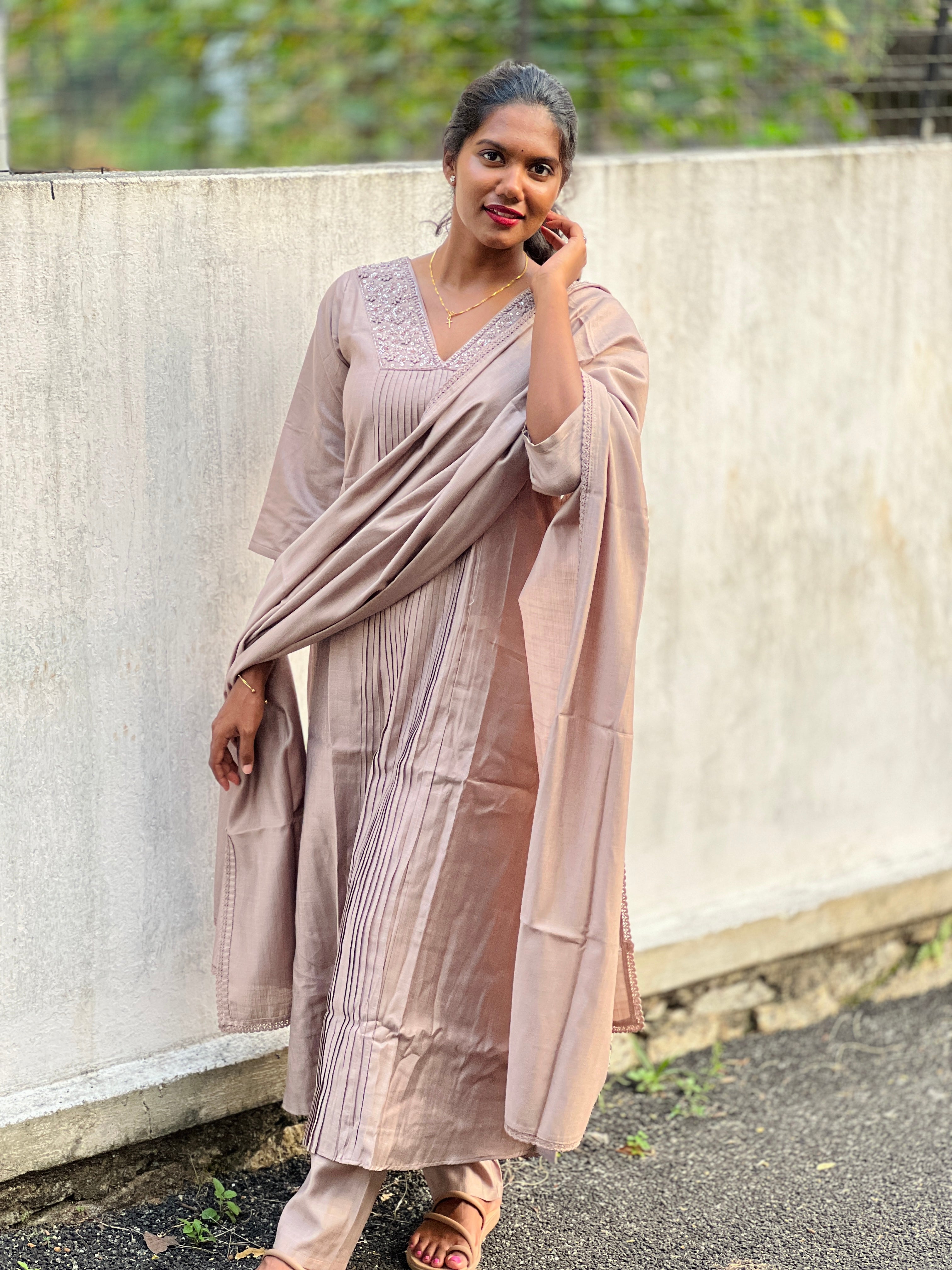 Sequins With Sugar Beads Embroidered Semi Tussar Kurta Set | SLM130