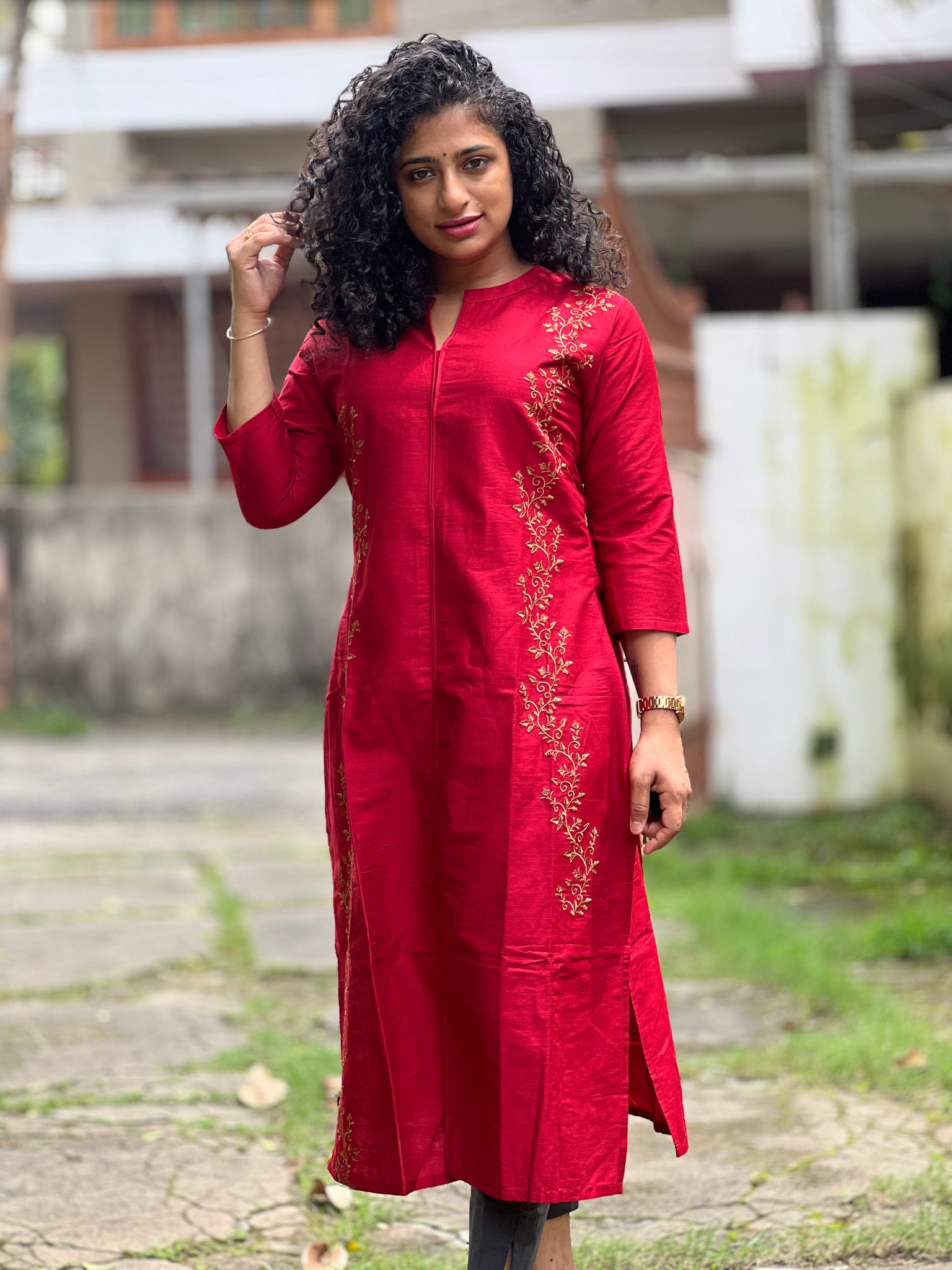 Red Floral Embroidery Slub Silk Cotton Kurta RGA105