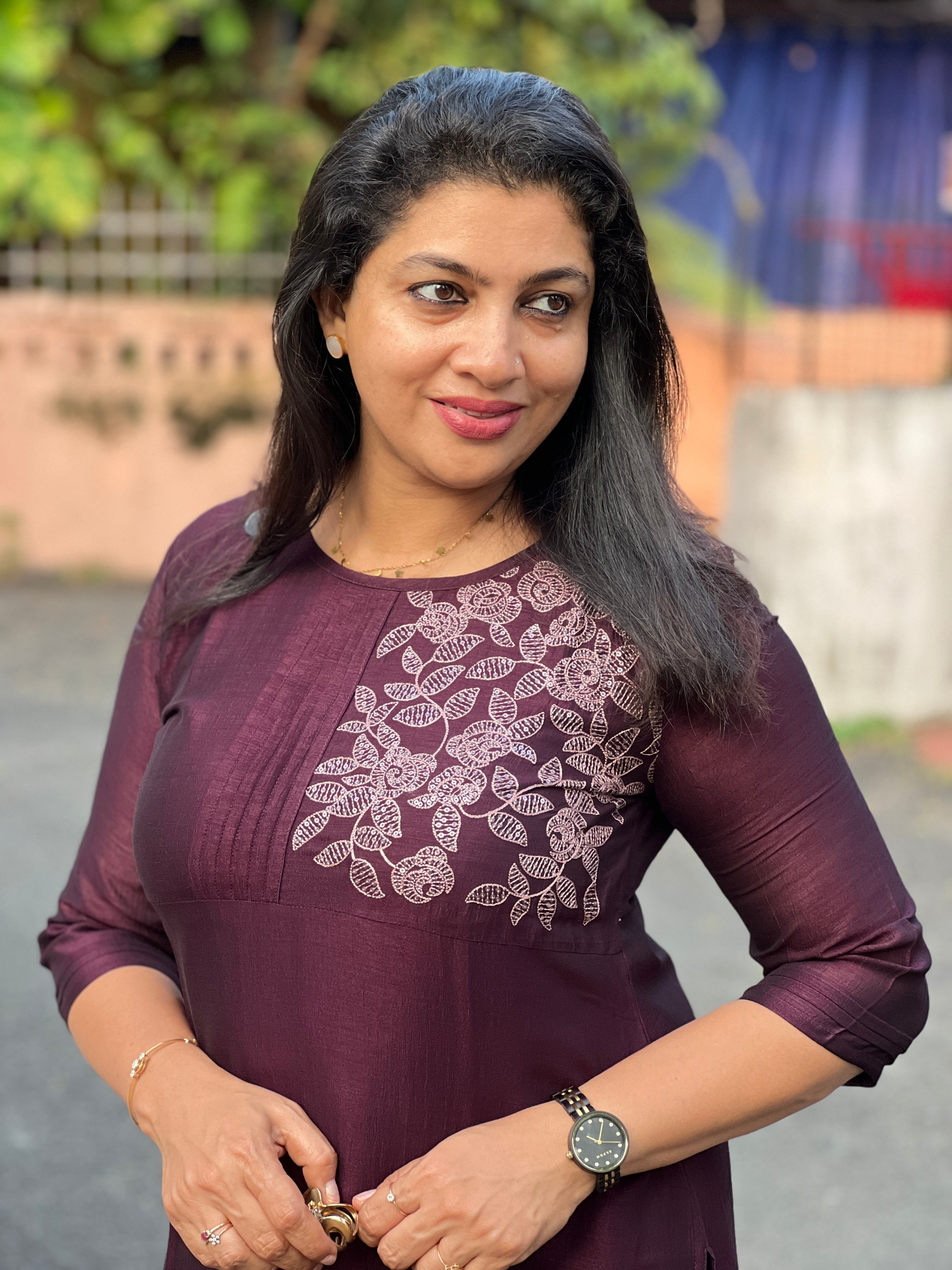 Embroidery With Sequins Detailed Vijithra Silk Kurta | VSI125