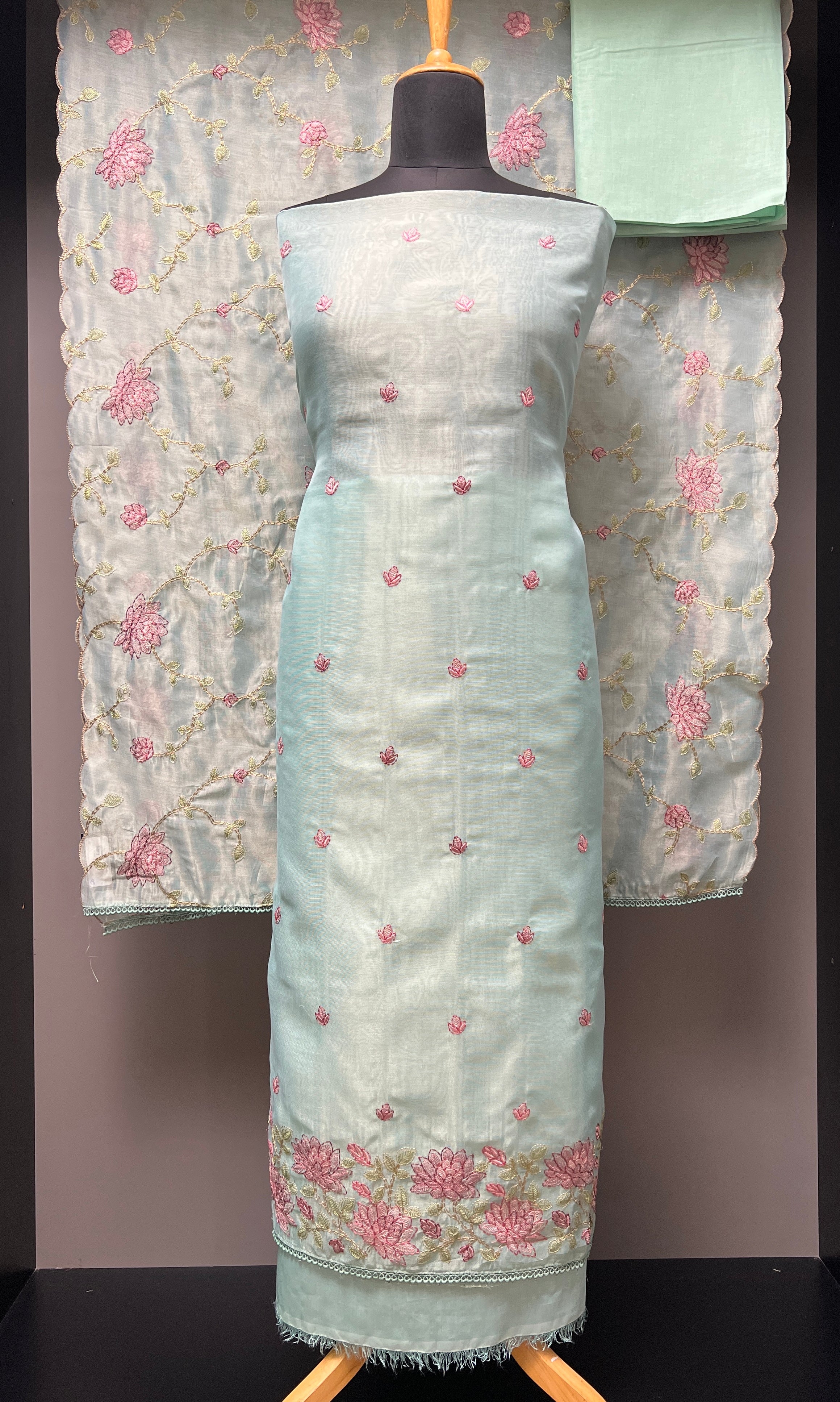 Floral Machine Embroidery Detailed Tissue Organza Salwar Set | SUN387