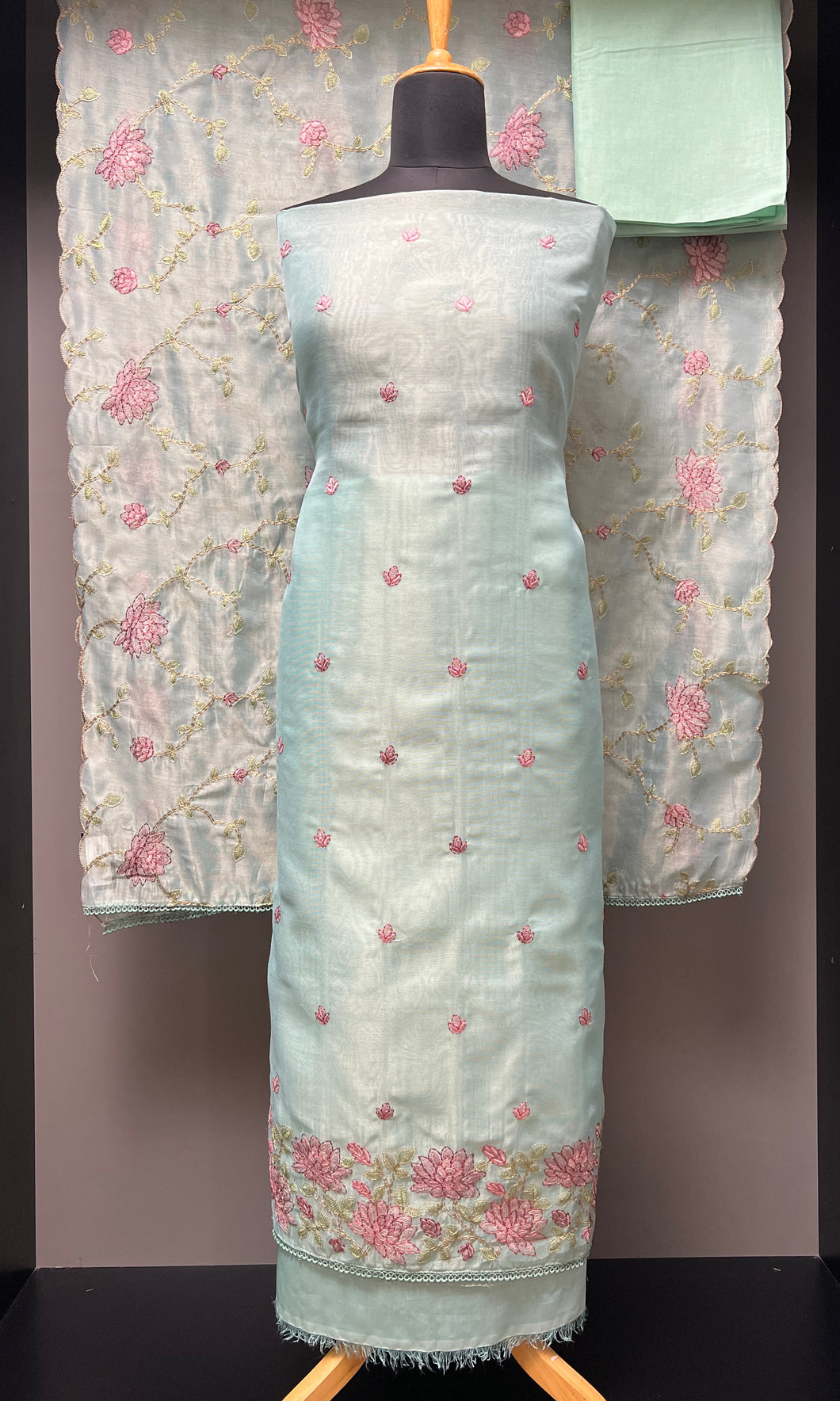 Floral Machine Embroidery Detailed Tissue Organza Salwar Set | SUN387