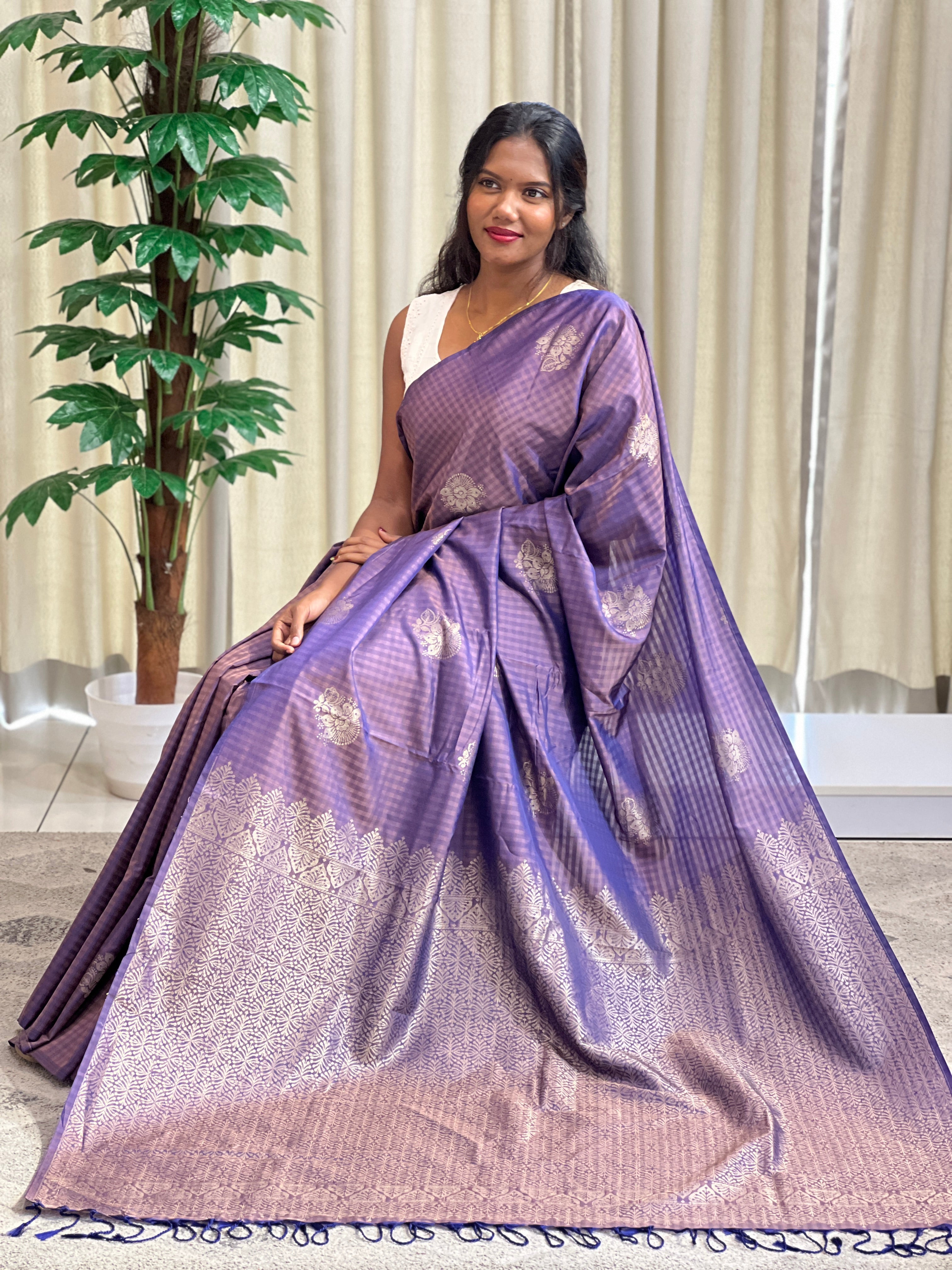 Check Woven Pattern Semi Soft Silk Saree | SEN141