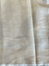 Golden Zari Weaved Leaf Patterned Banarasi Silk Saree | NN341