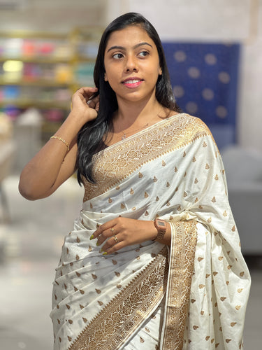 Traditional Butta Weaved Semi Banarasi Saree | KSS112