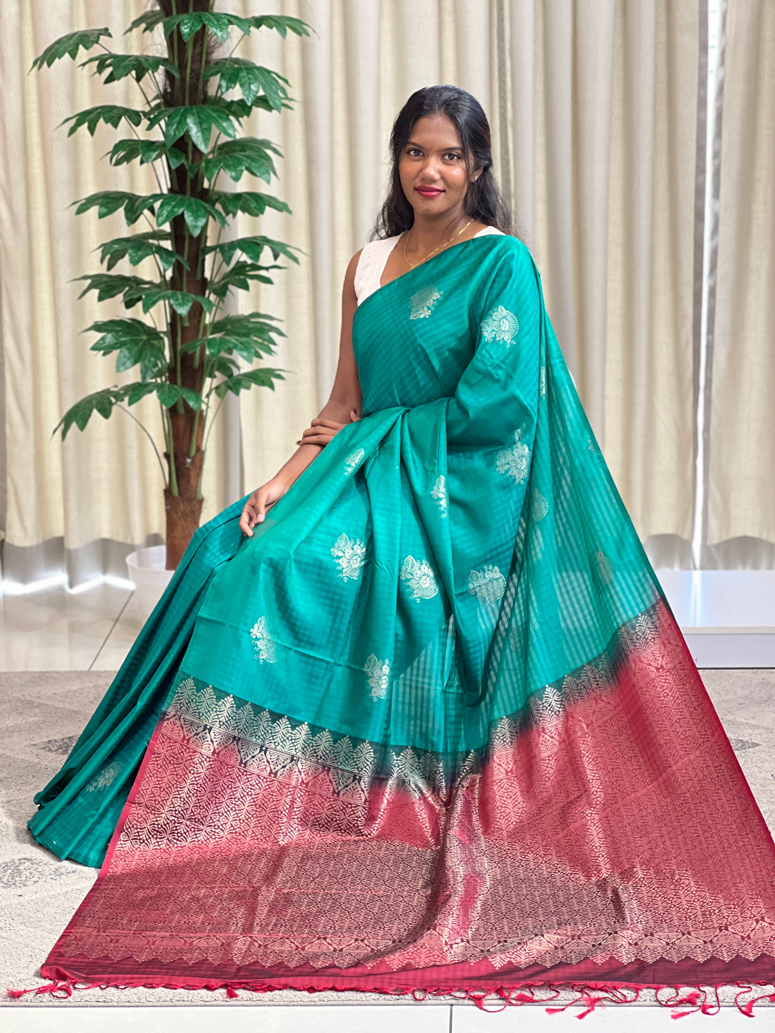 Check Woven Pattern Semi Soft Silk Saree | SEN142